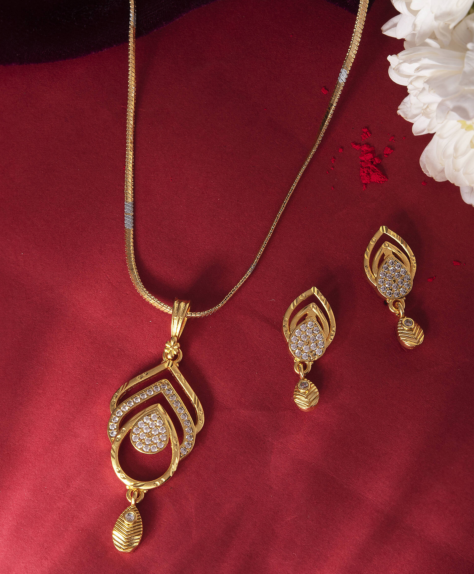 VALLEY OF JEWELLERY Gold Plated AD Stone Studded Designer Chain Set - Gold-picture-11