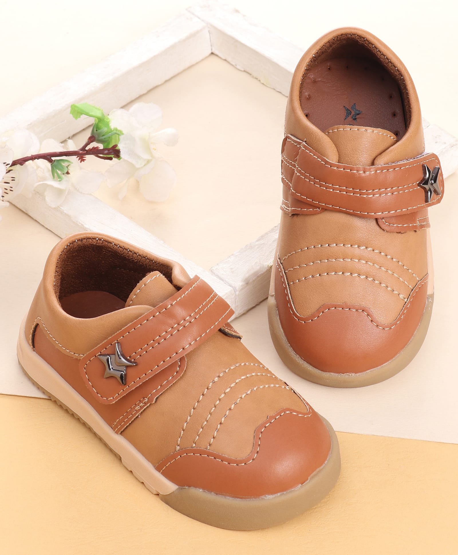 Cute Walk by Babyhug Casual Shoes with Velcro Closure - Tan-image-8
