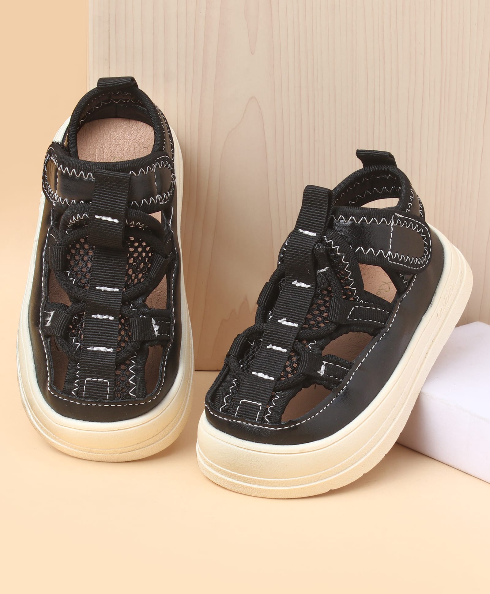 Babyoye Sandals With Velcro Closure - Black-picture-21