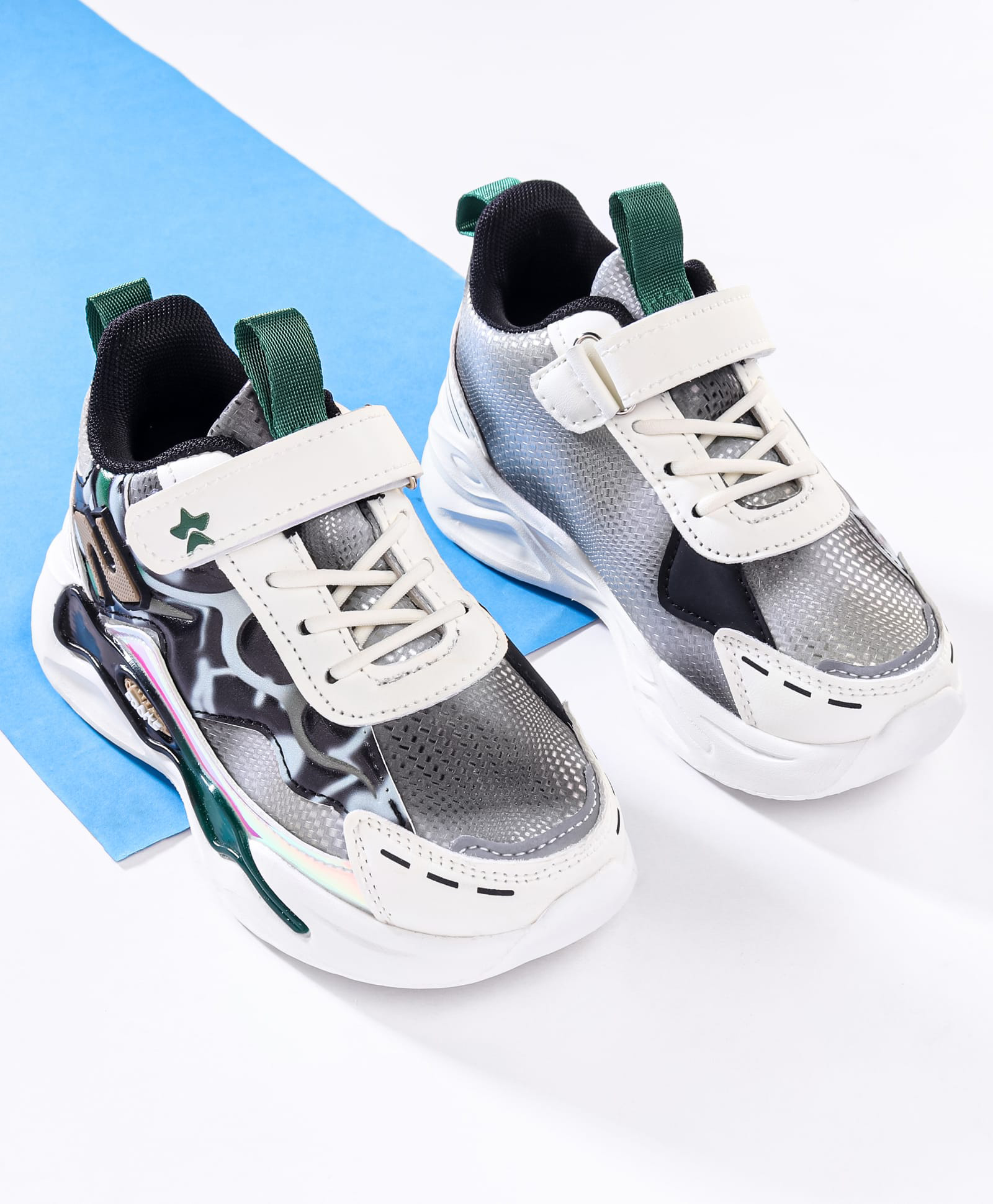 Cute Walk by Babyhug Velcro Closure Sneaker Shoes With Lace Detailing & Splash Print - White-picture-22