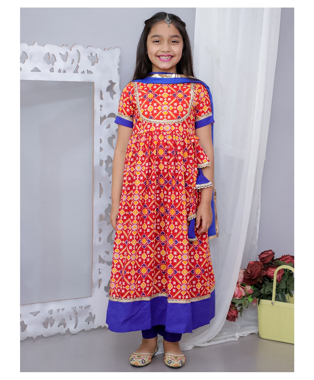 Vastrarth Cotton Half Sleeves Abstract Printed Lace Embellished Kurta Salwar With Dupatta Set - Red-picture-28