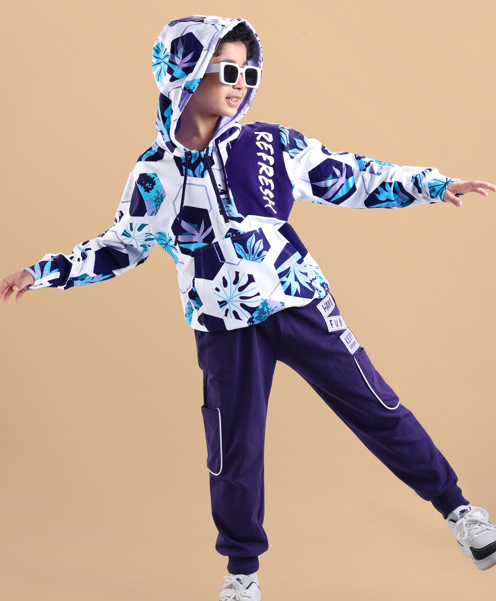 OLLINGTON ST. Knit Full Sleeves Leaves Printed Hoodie Sweatshirt & Knit Joggers Set - Multicolor & Purple-picture-33