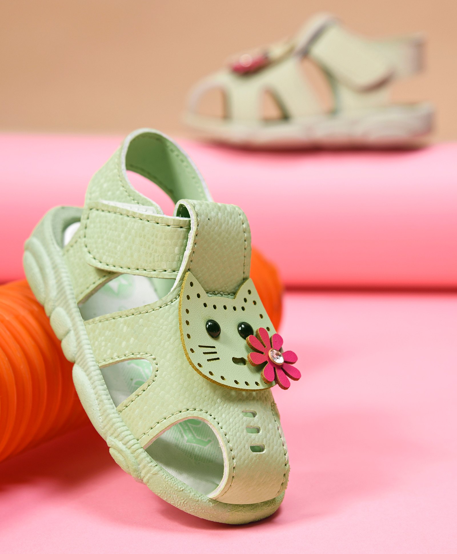 KATS Cat Applique Detailed Velcro Closure Musical Sandals - Green-picture-33