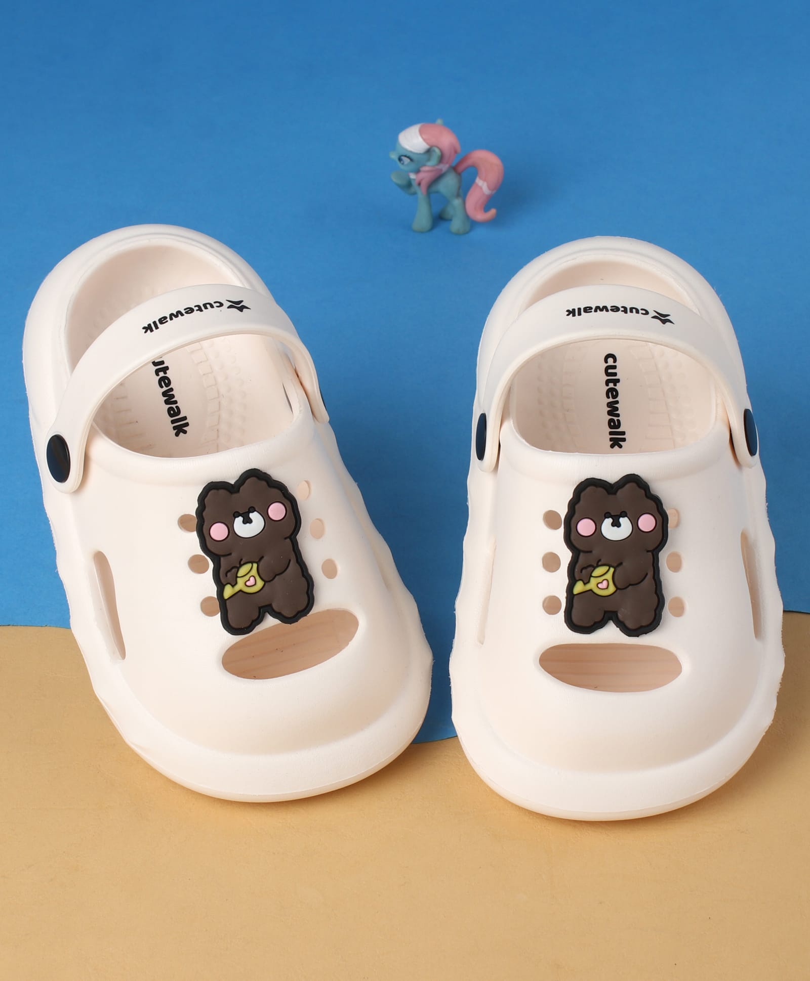 Cute Walk by Babyhug Clogs With Back Strap Closure & Teddy Applique - White-image-27