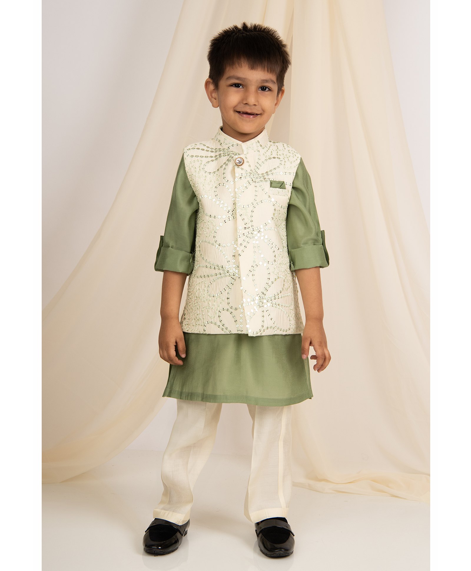 LITTLE COLLARS Silk Blend Full Sleeves Solid Kurta & Pyjama With Floral Shaped Sequins Embellished Nehru Jacket Set - Green-picture-38