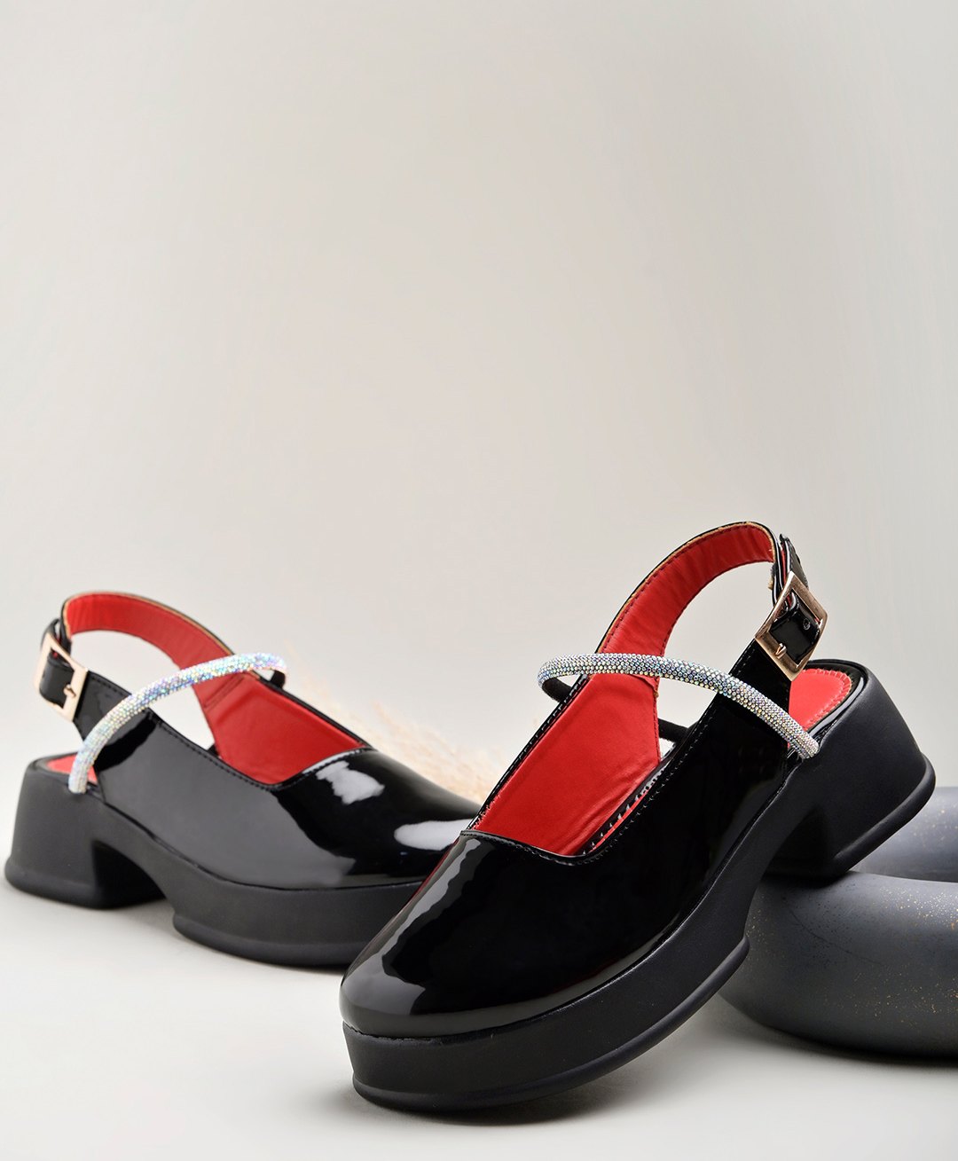 Shoetopia Stones Embellished Colour Blocked Ballerinas - Black-picture-15