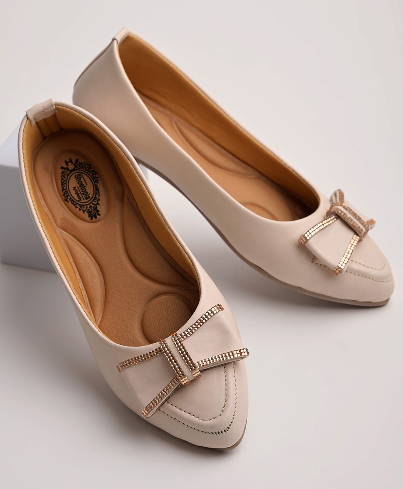 Shoetopia Bow Designed Ballerinas - Cream-image-15