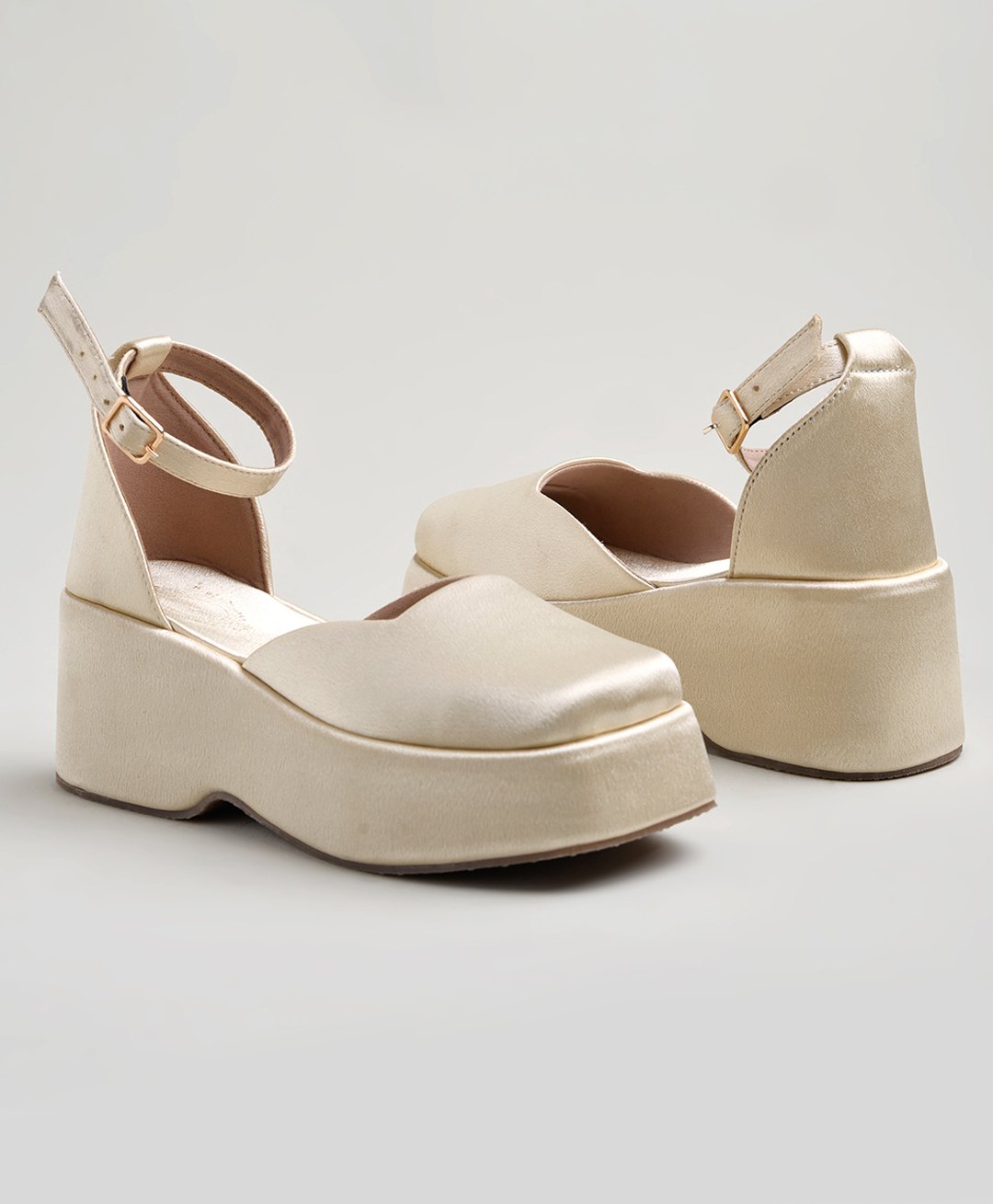 Shoetopia Solid Platform Heel Sandals - Golden-picture-21
