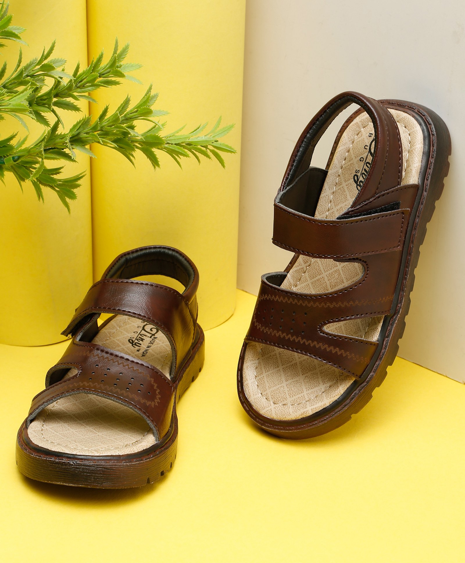 Tiny Bugs Checked Sandals With Velcro Closure - Brown-picture-10