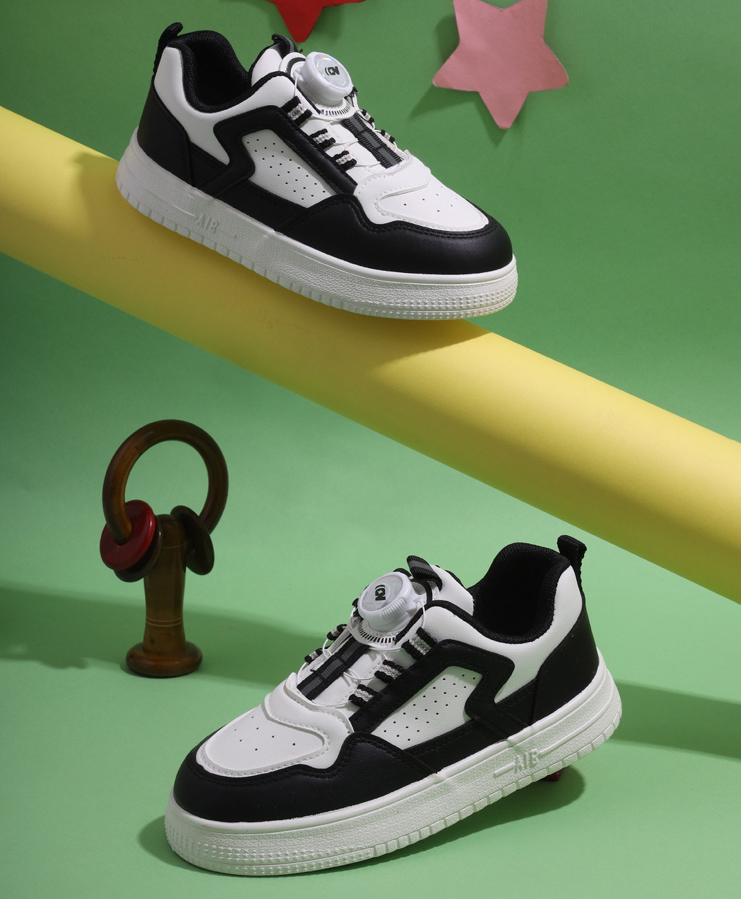 TRUFFLE COLLECTION Colour Blocked With Rotating Button Closure Sneakers - Black-picture-28