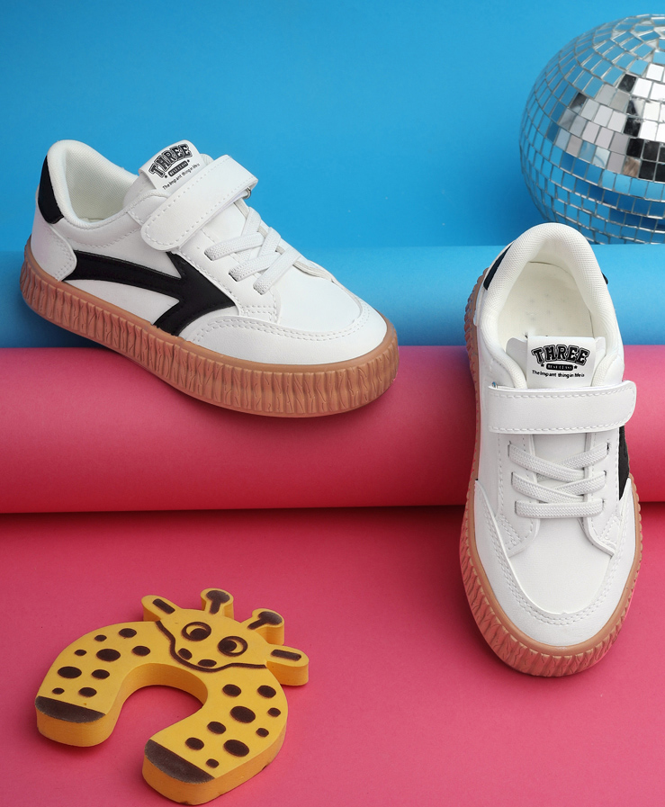 TRUFFLE COLLECTION Velcro Closure Arrow Embroidered Sneakers - White & Black-image-34