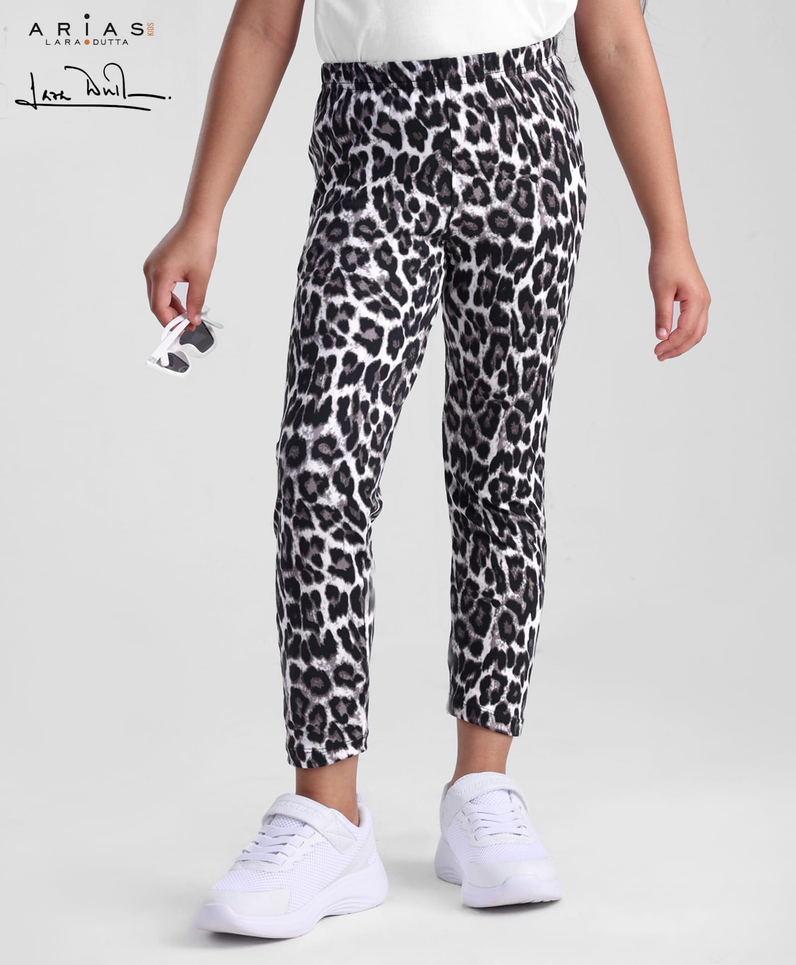 arias by lara dutta Arias Knit Full Length Cheetah Printed Leggings - Multicolor-picture-10