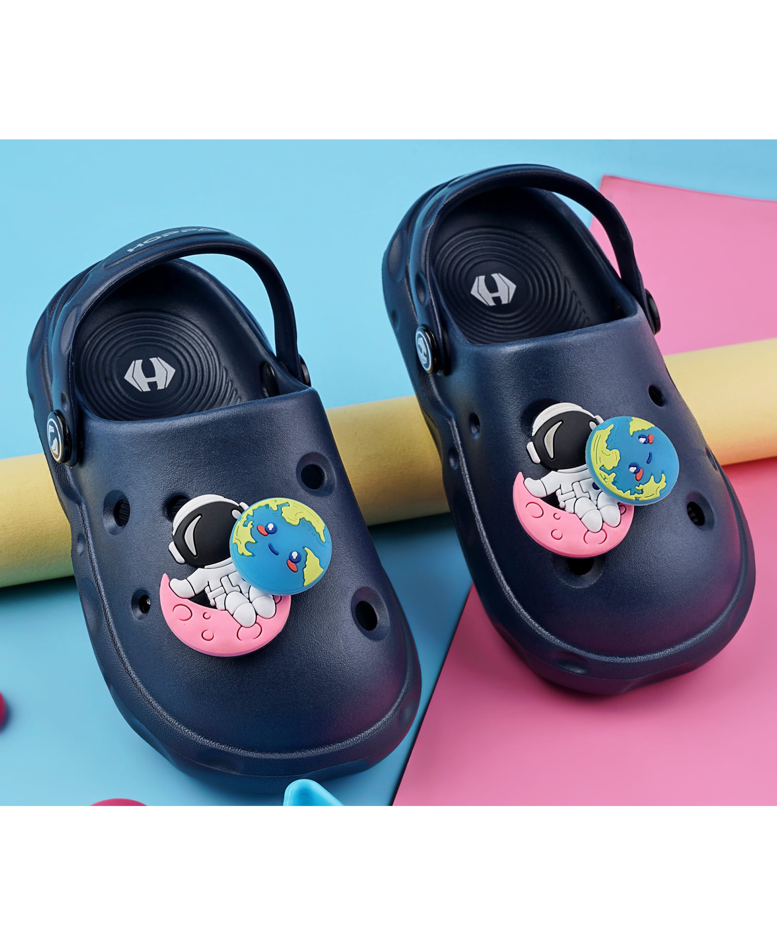 HOPPA SWEDEN Perforated Clogs With Astronaut Charms - Navy Blue-image-32