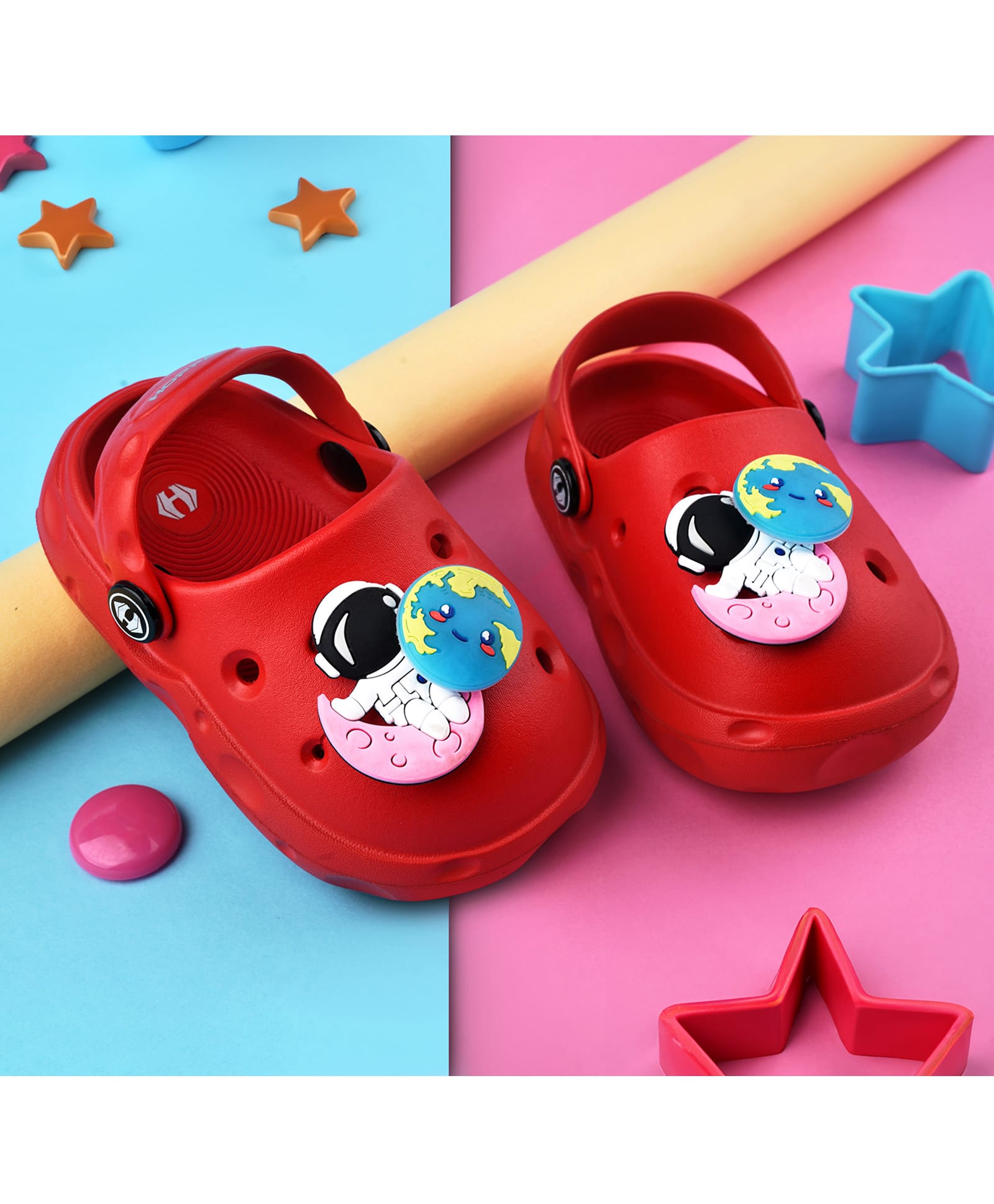 HOPPA SWEDEN Perforated Clogs With Astronaut Charms - Red-image-28