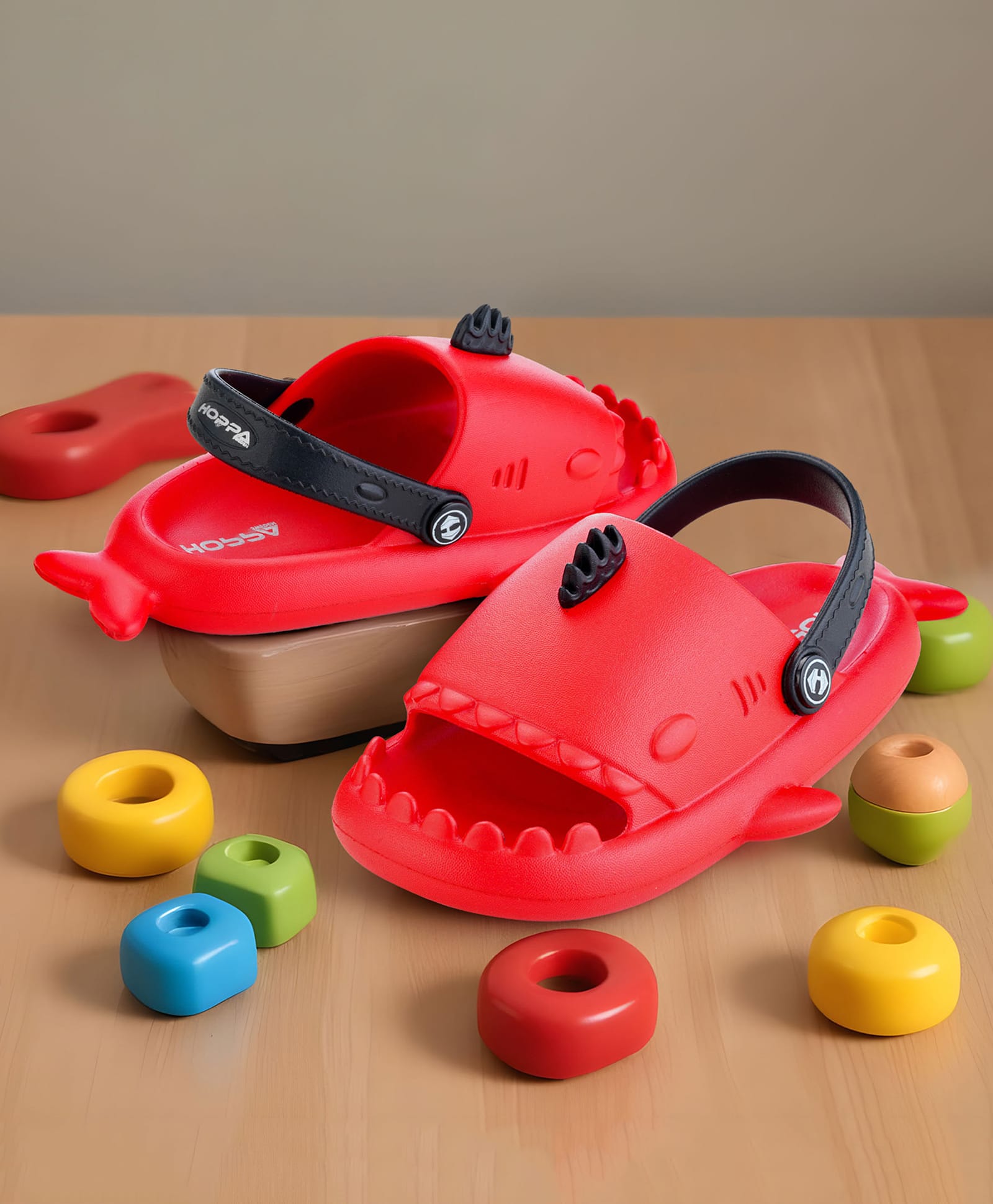 HOPPA SWEDEN Fish Designed Slingback Clogs - Red & Black-picture-15