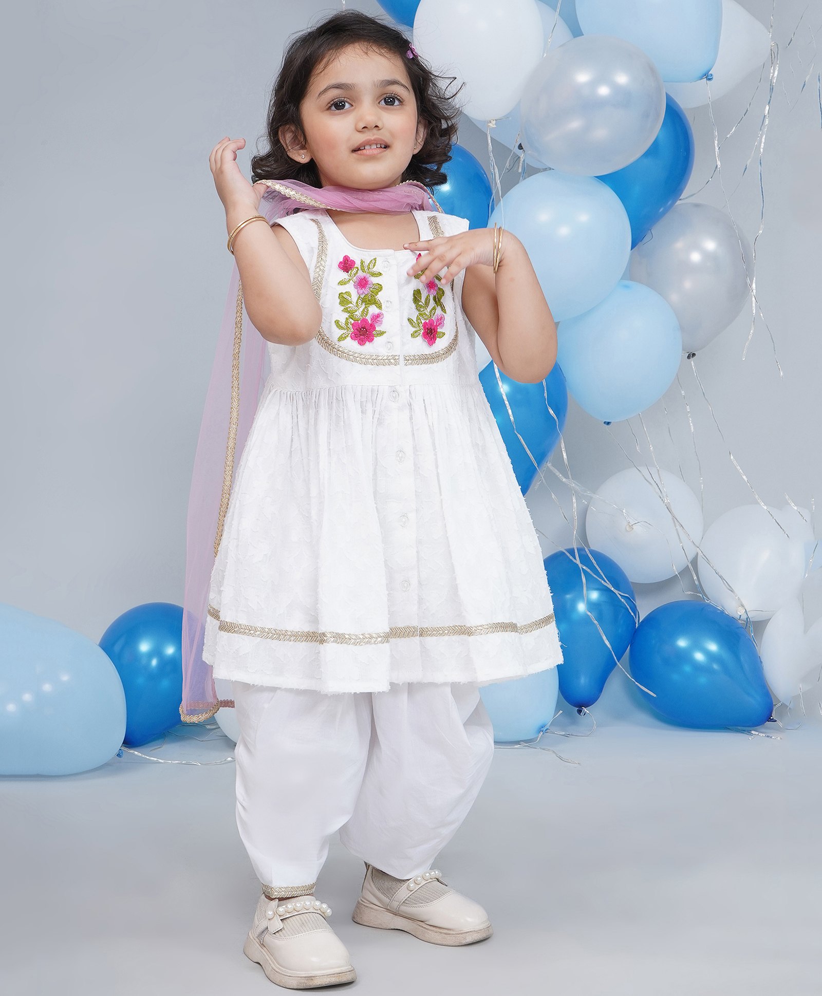 Little Bansi Cotton Woven Sleeveless Floral Embroidered & Gota Lace Embellished Kurta & Salwar With Dupatta Set - White-picture-12