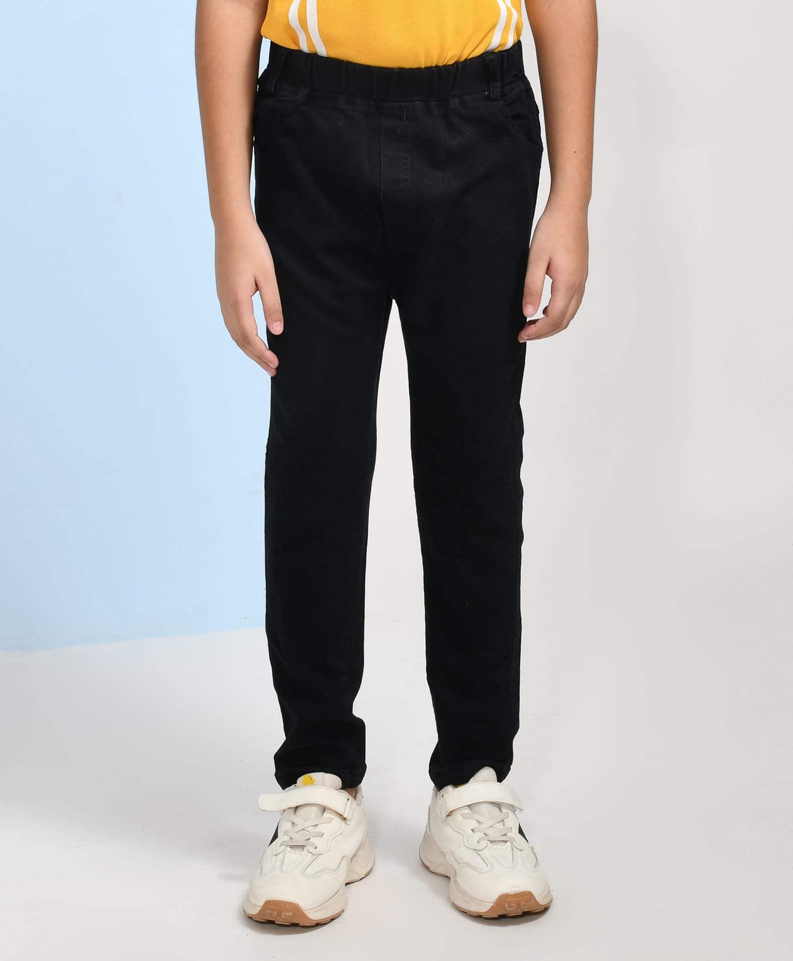 hrit Kiwi Denim Woven Solid Jeans - Black-picture-14