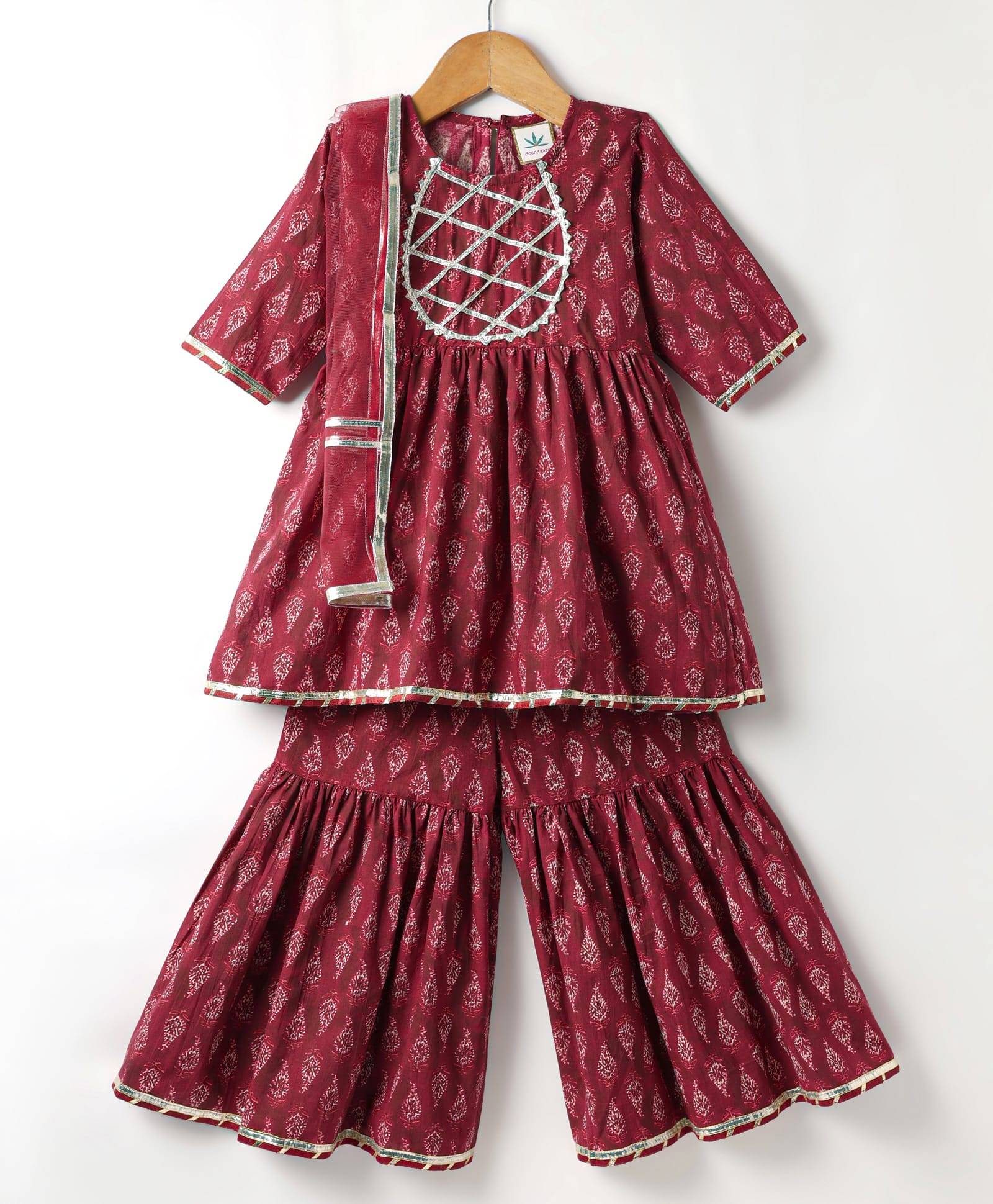 Teentaare Cotton Woven Three Fourth Sleeves Floral Printed Kurti Gharara Set with Dupatta & Lace Detailing - Maroon-image-15