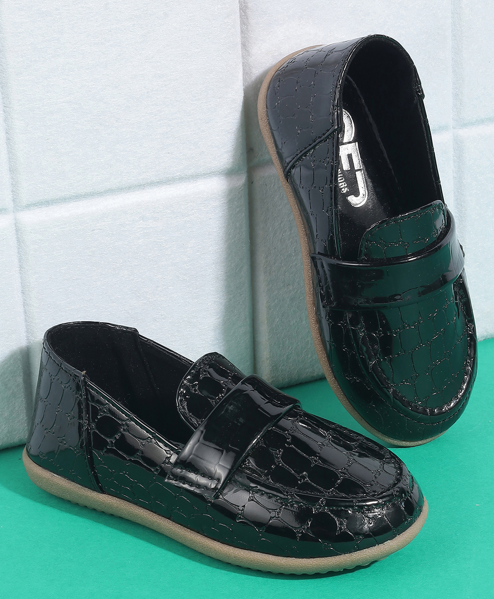 SHOES FOR JUNIORS Self Designed Loafers - Black-picture-25