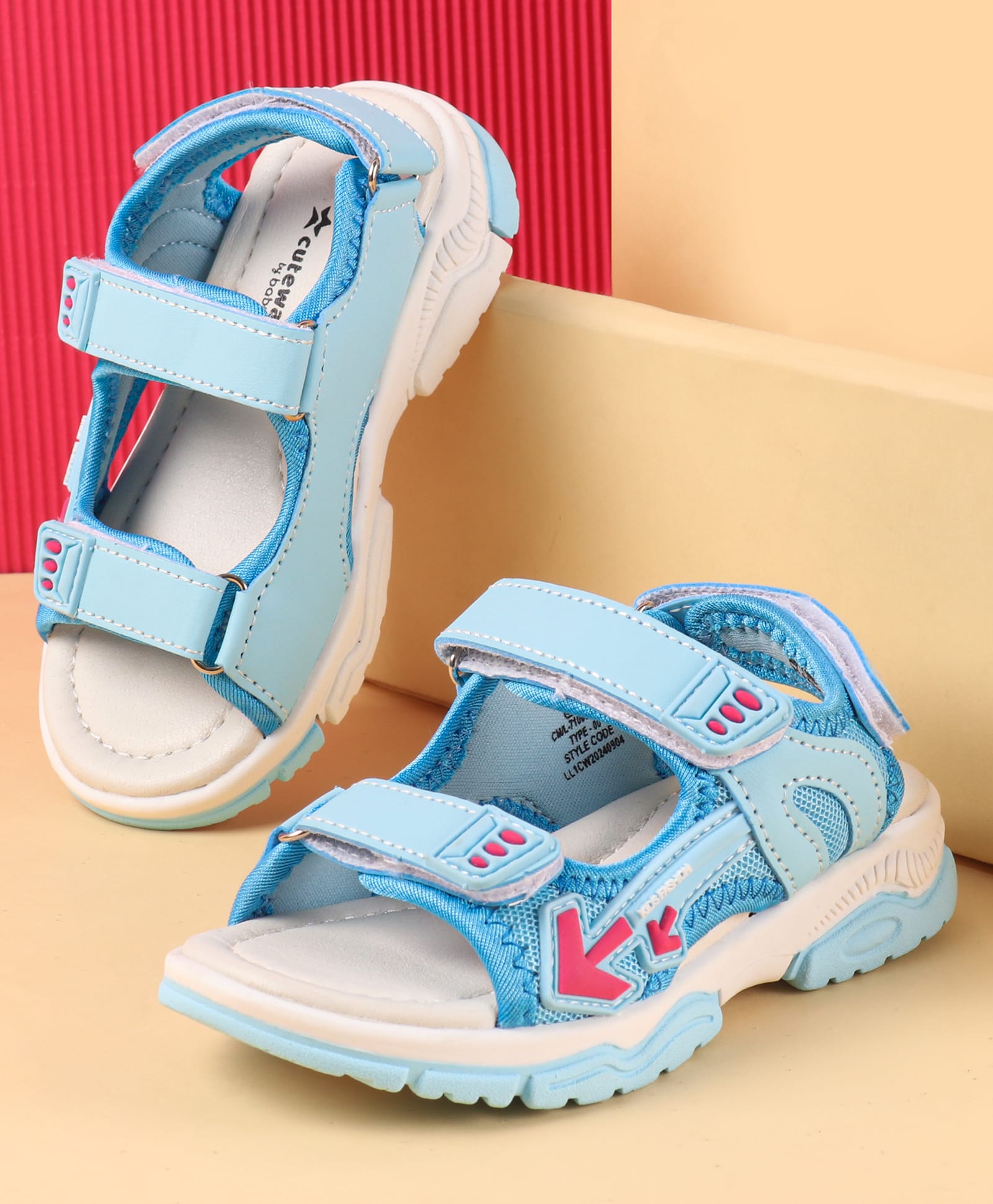 Cute Walk by Babyhug Velcro Closure Sandals With Arrow Applique - Blue-image-3