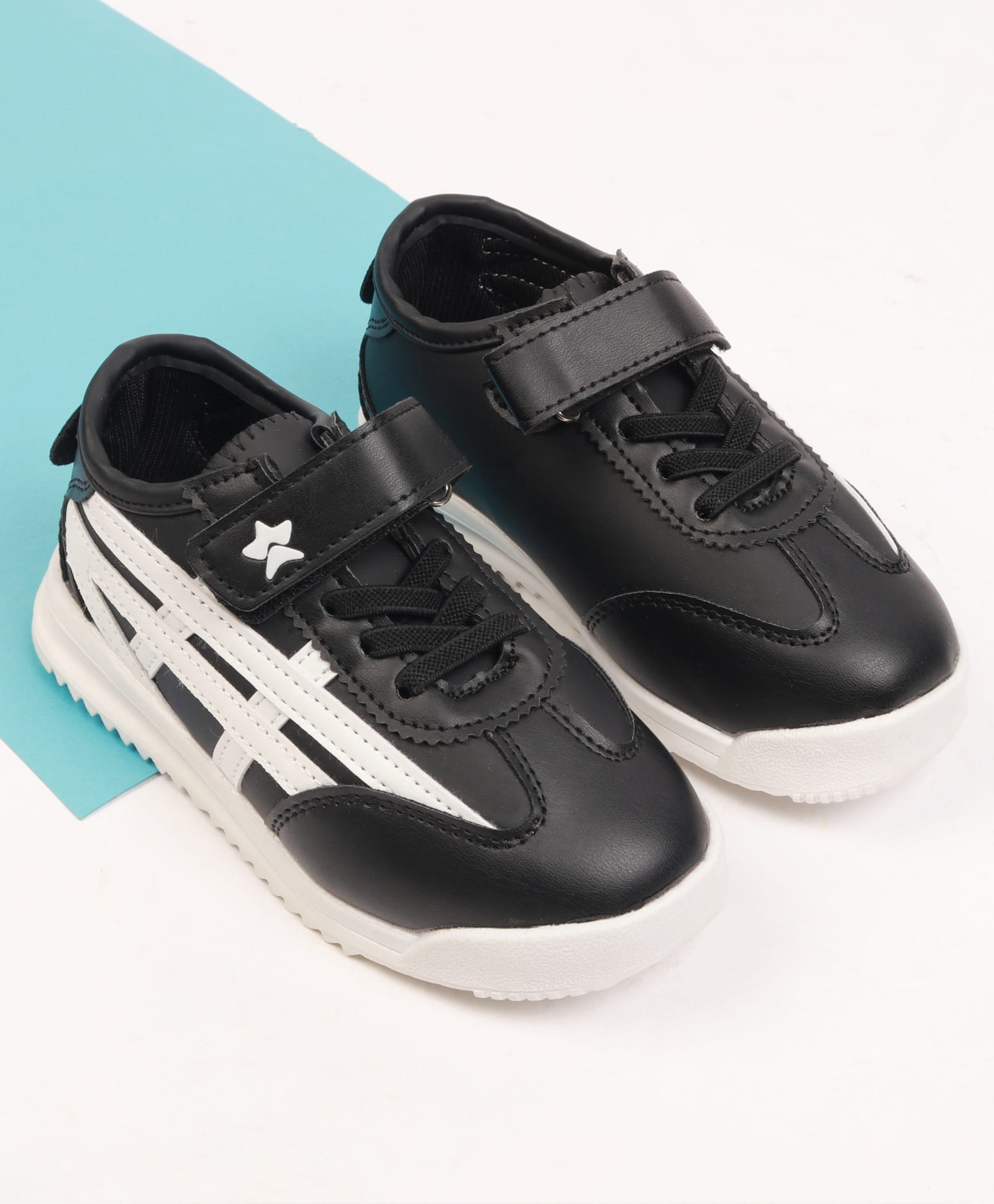 Cute Walk by Babyhug Velcro Closure Sneakers with Stripes - Black-image-27