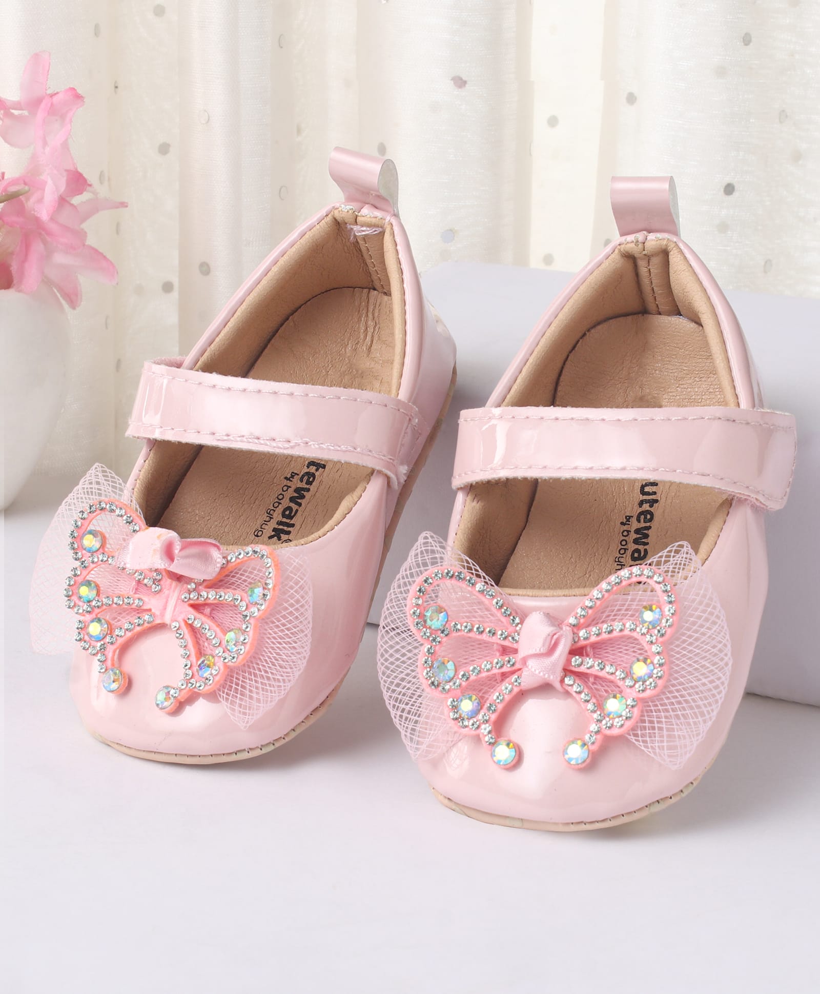 Cute Walk by Babyhug Booties With Velcro Closure & Butterfly Applique - Pink-image-37