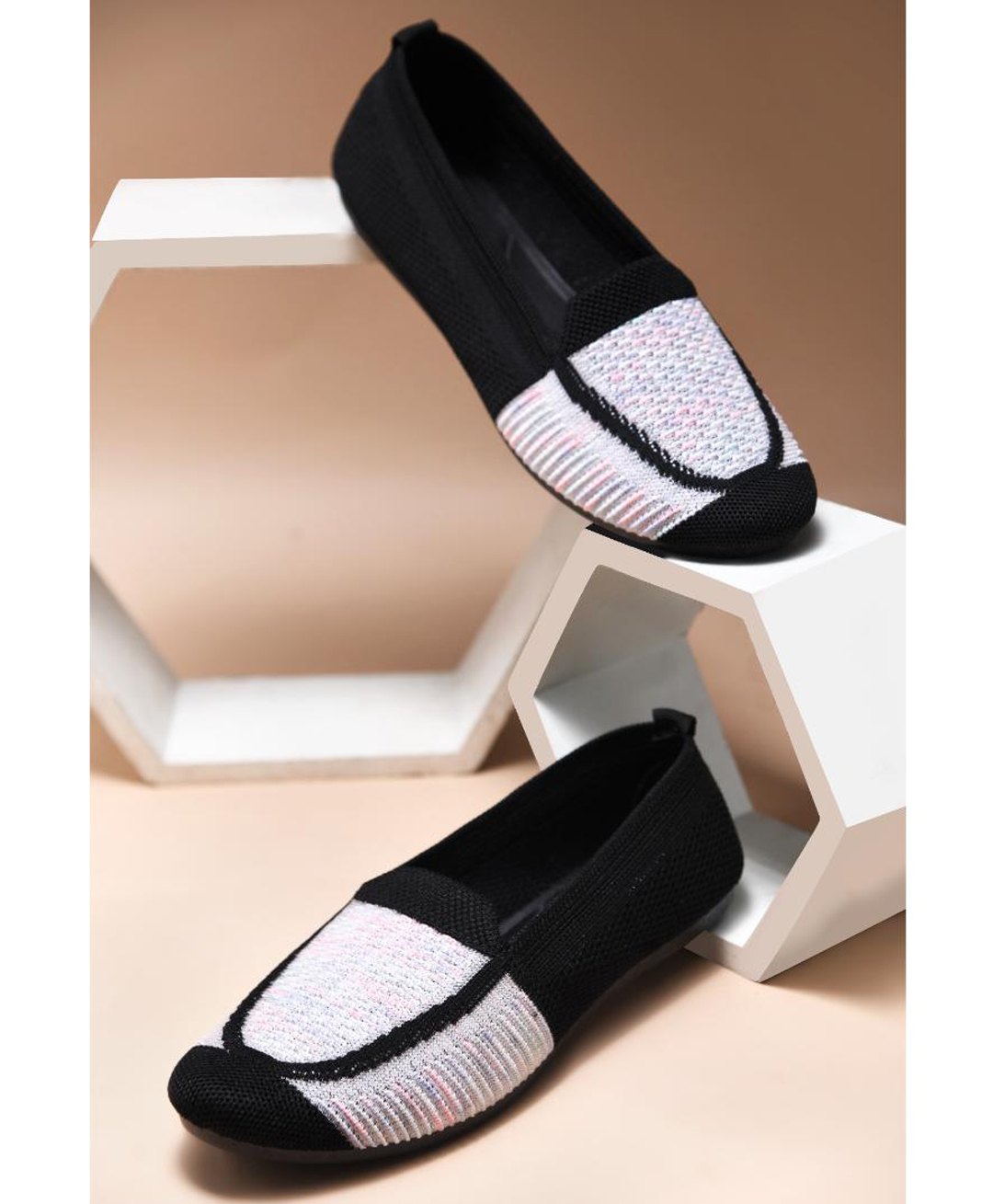 Shoetopia Textured Ballerinas - Black-picture-31