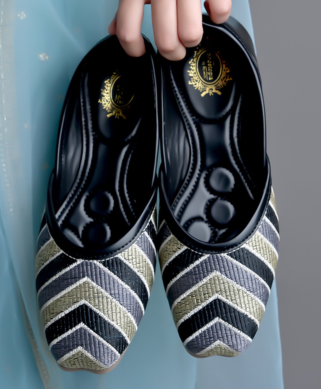 Shoetopia Chevron Embroidered Ballerinas - Black-picture-12