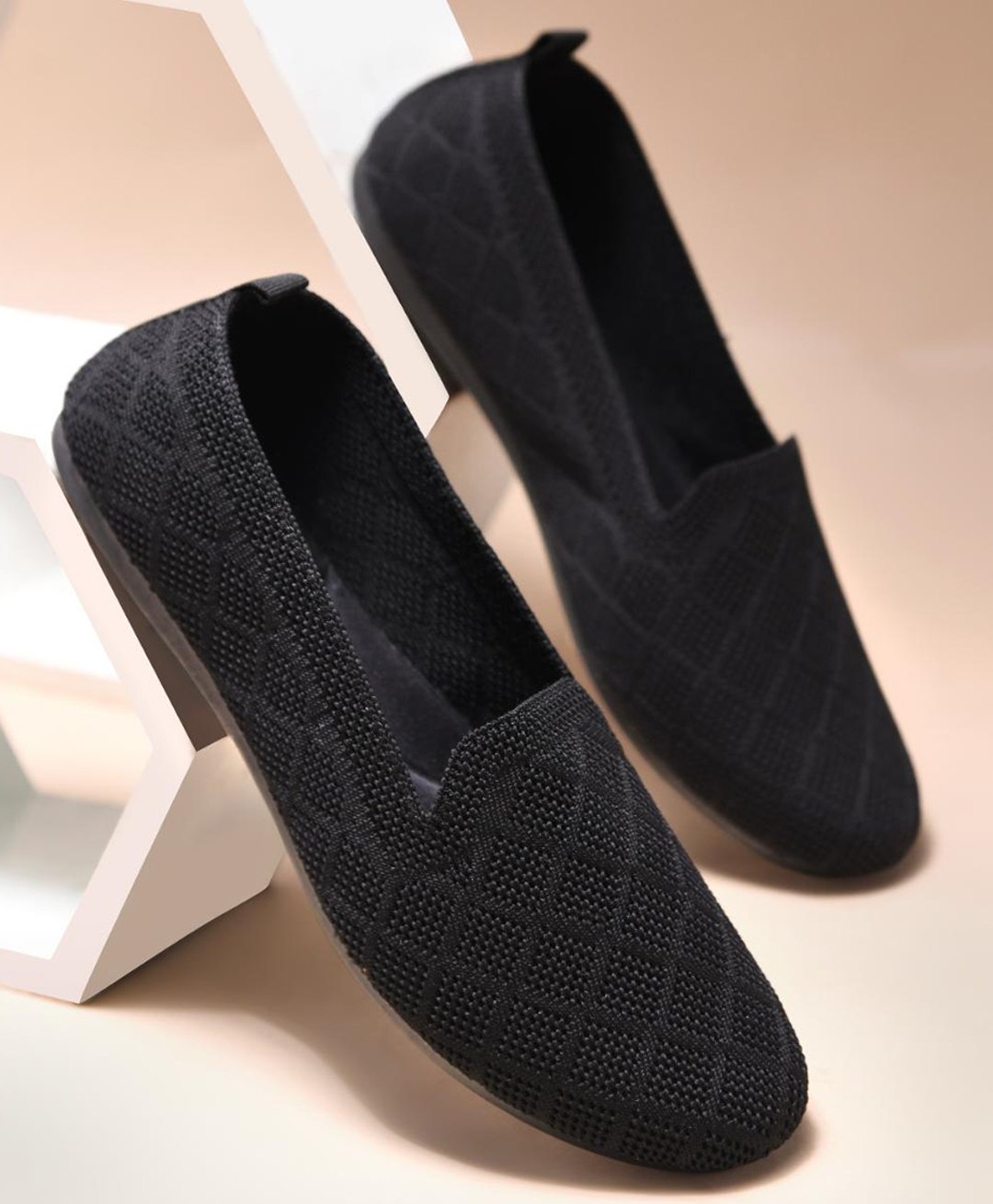 Shoetopia Mesh Detailed & Textured Ballerinas - Black-picture-24