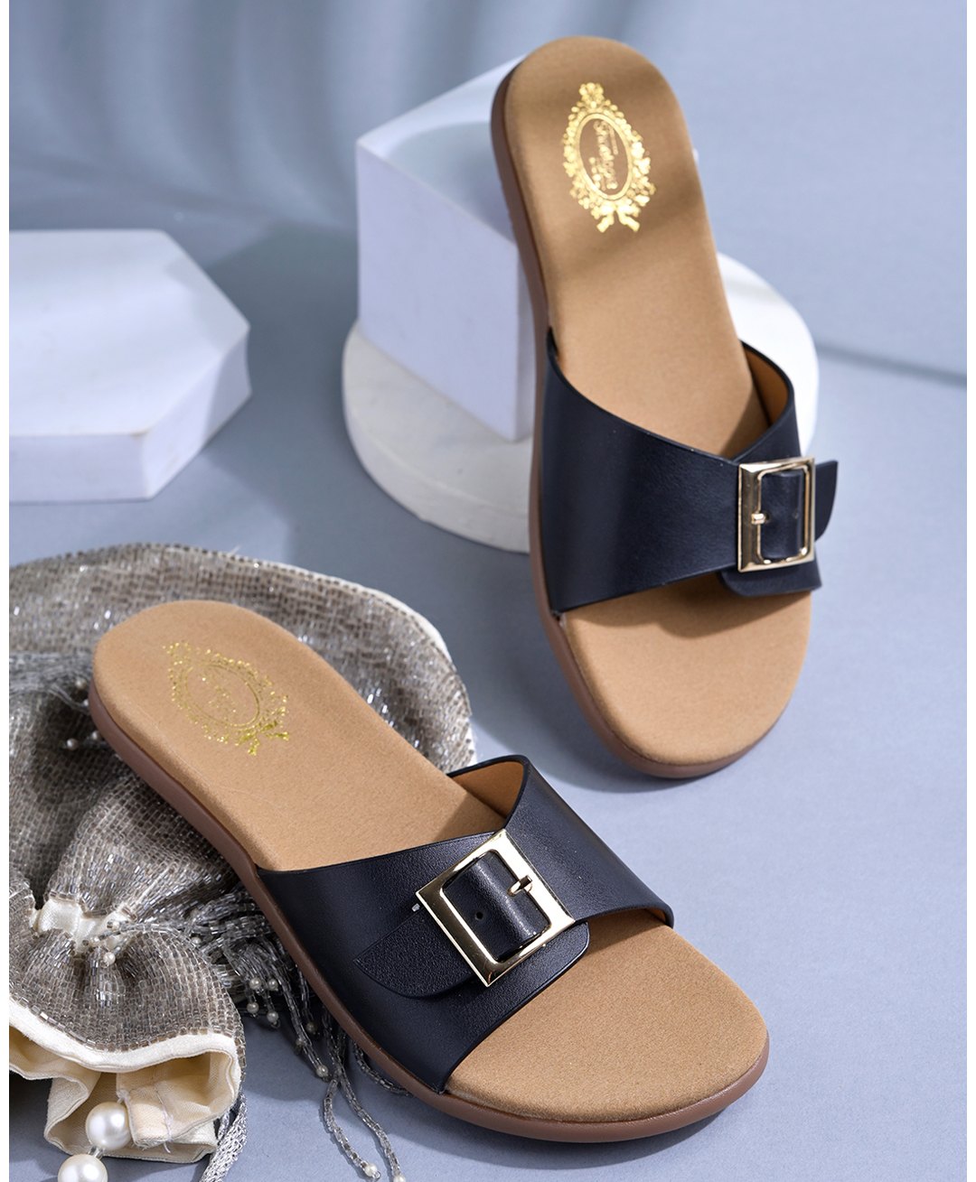 Shoetopia Buckle Detailed Sandals - Black-picture-12