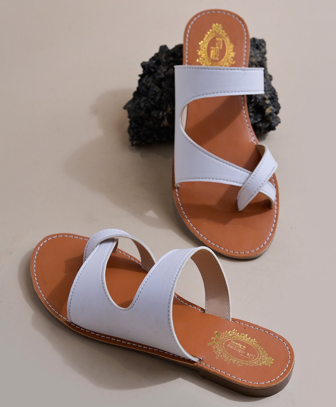 Shoetopia Solid Strap Detailed Sandals - White-picture-22
