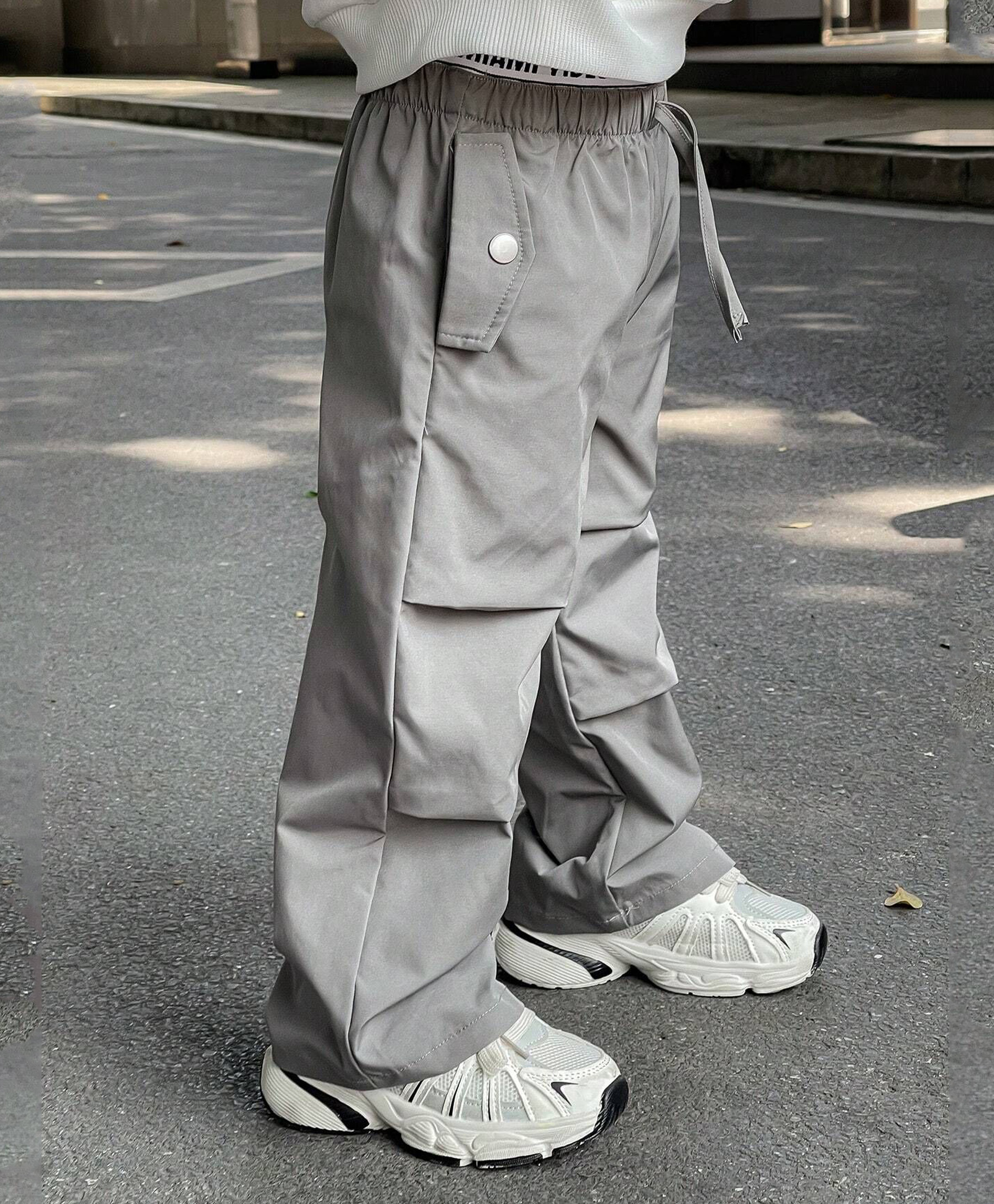 tior Cotton Woven Solid Cargo Pants - Grey-picture-21