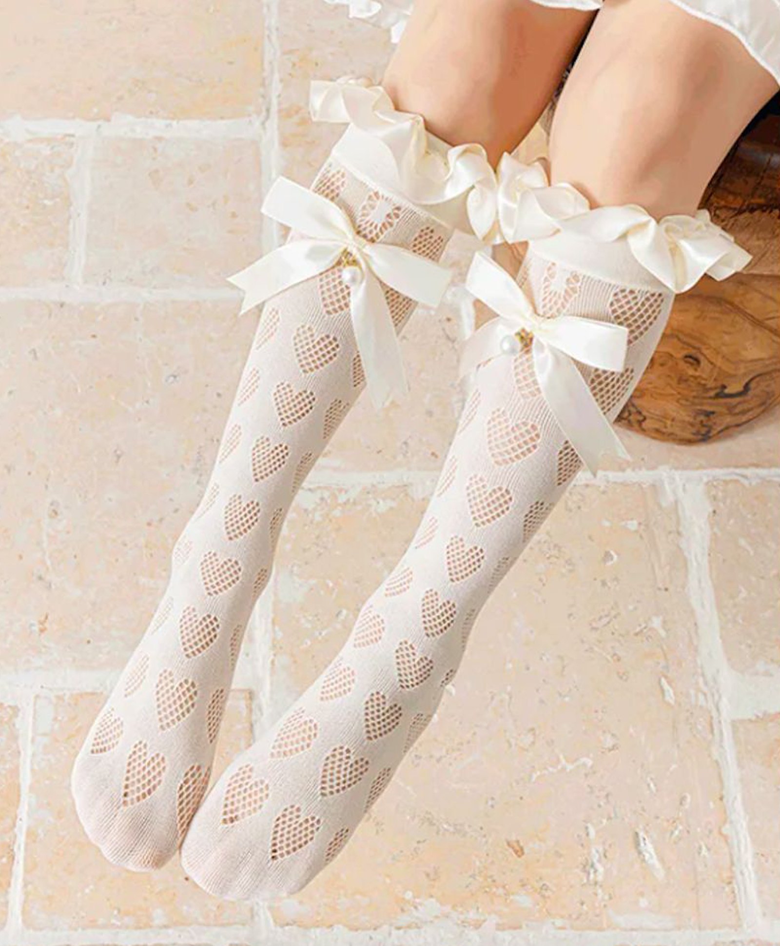 Flaunt Chic Cotton Hearts Designed Bow Applique Detailed Socks - Beige-picture-47