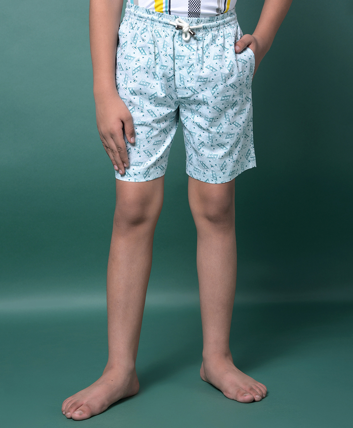 CRIMSOUNE CLUB Cotton Woven Triangles Printed Shorts - Green-picture-39