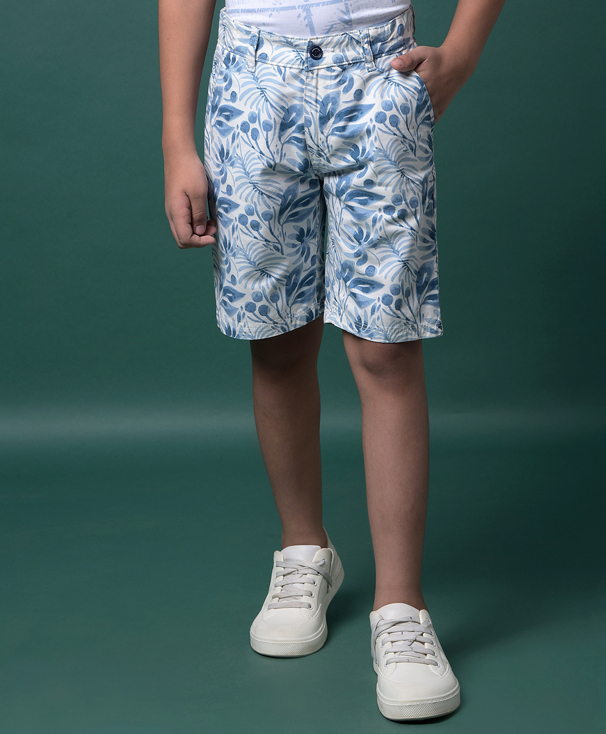 CRIMSOUNE CLUB Cotton Woven Leaves Printed Shorts - Blue-picture-18
