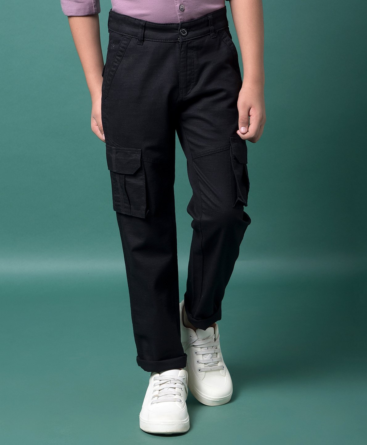 CRIMSOUNE CLUB Cotton Woven Solid Cargo Trousers - Black-picture-19