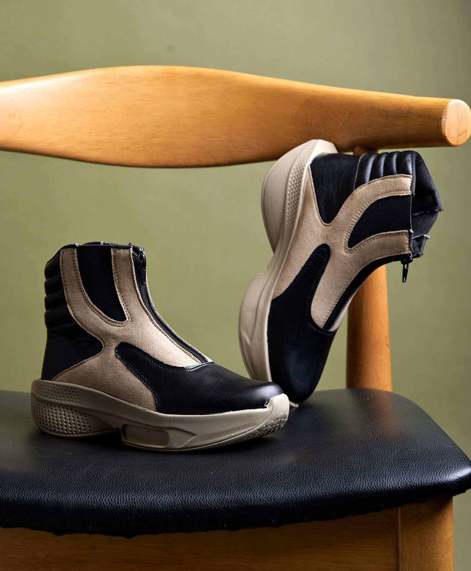 Shoetopia Colour Blocked Zipper Boots - Black-picture-18