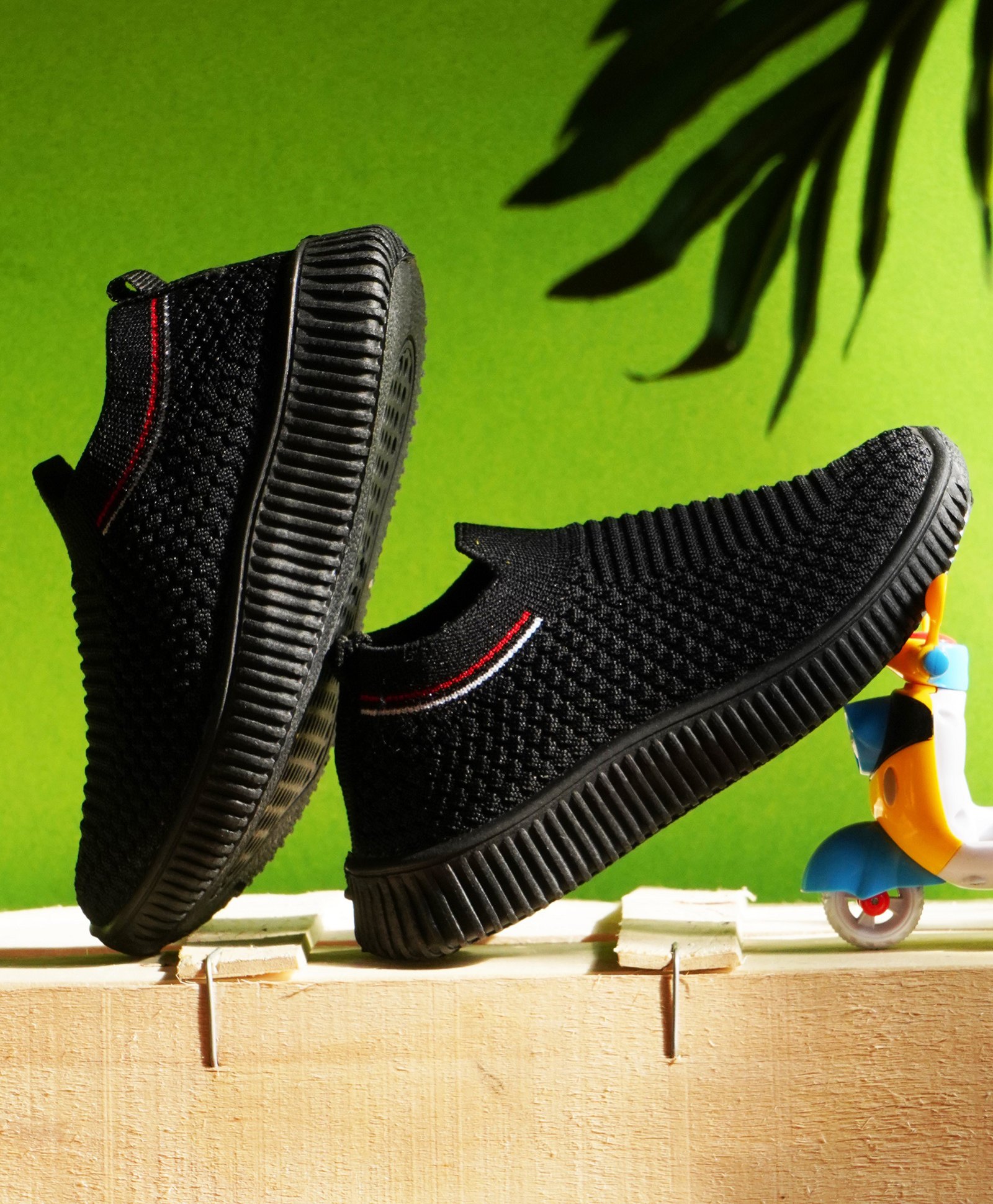 KATS Mesh Detailed Slip On Shoes - Black-picture-7
