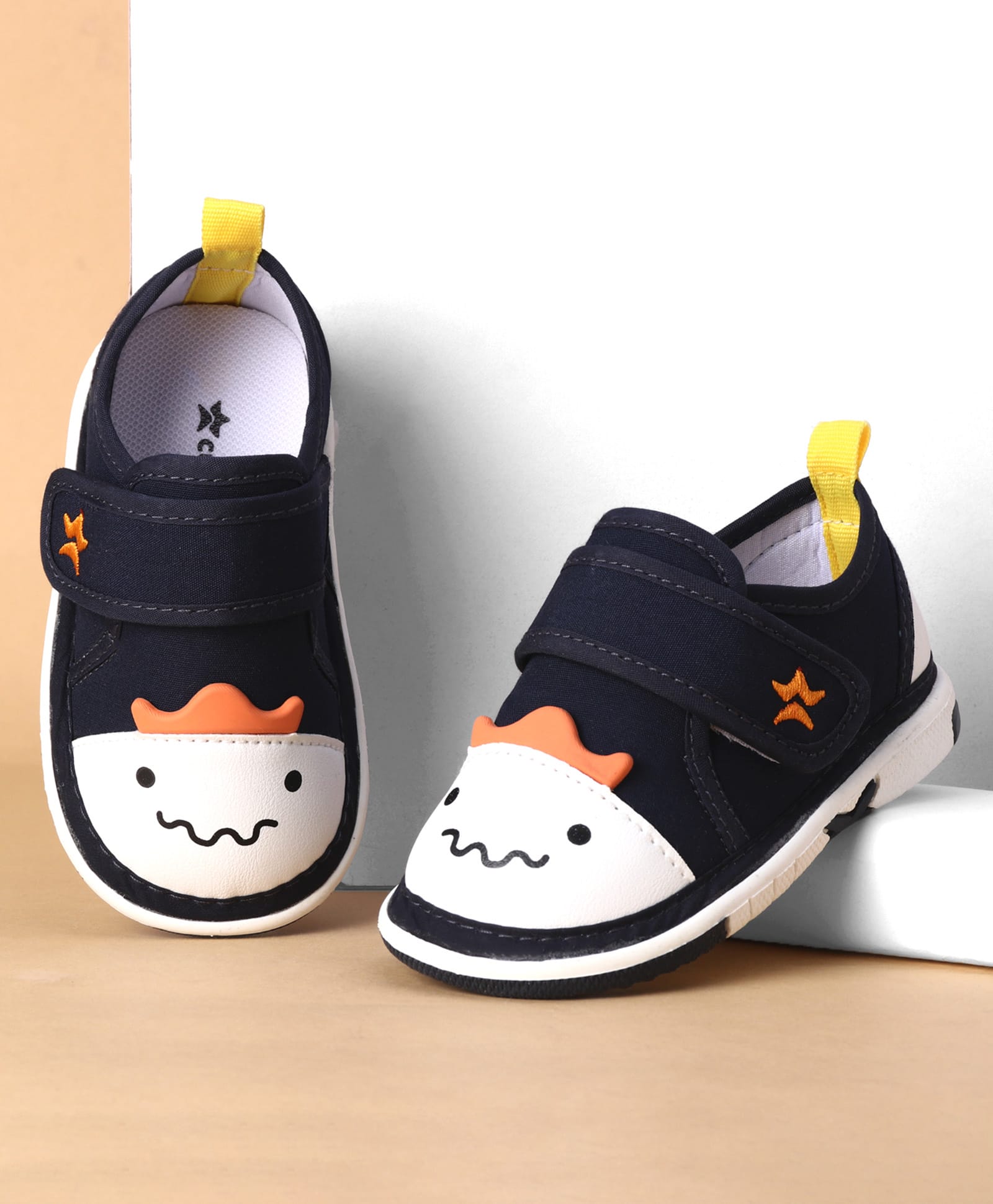 Cute Walk by Babyhug Velcro Closure Casual Shoes With Animal Applique - Navy Blue-image-35