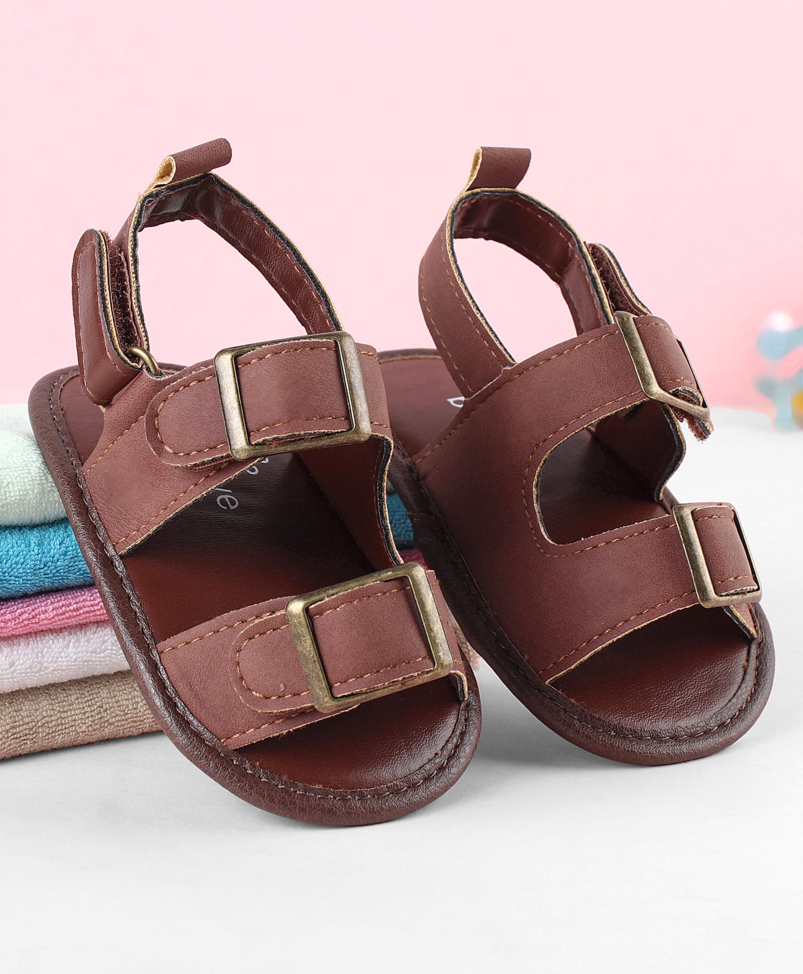Babyoye Velcro Closure Solid Booties - Brown