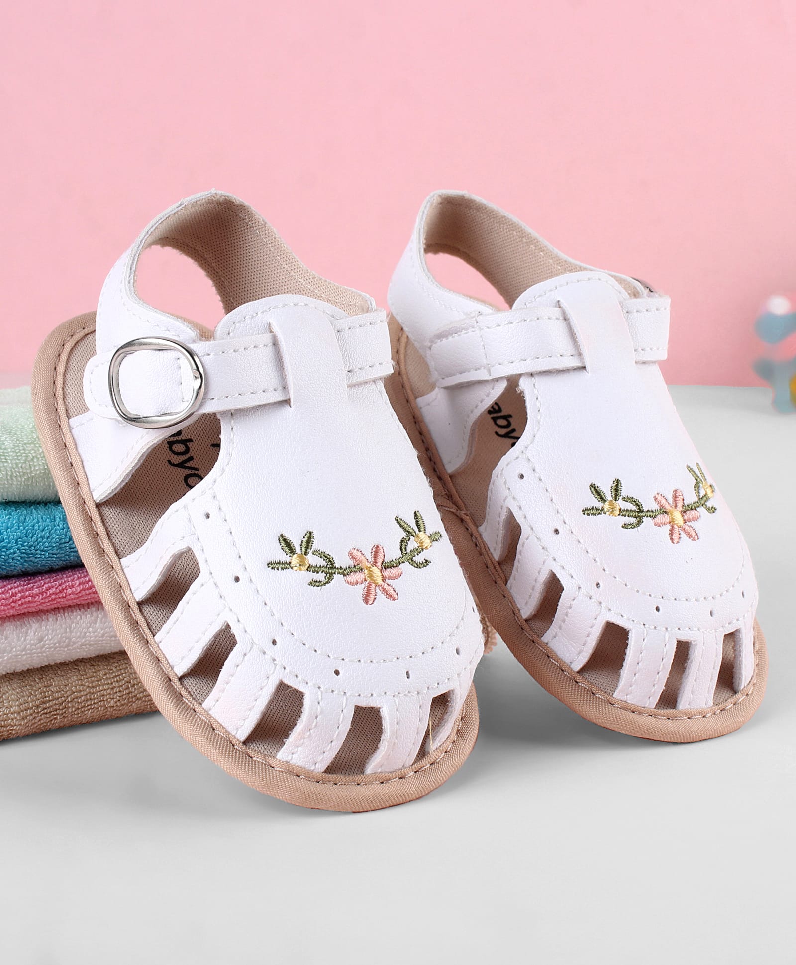 Babyoye Velcro Closure Booties With Floral Embroidery - White