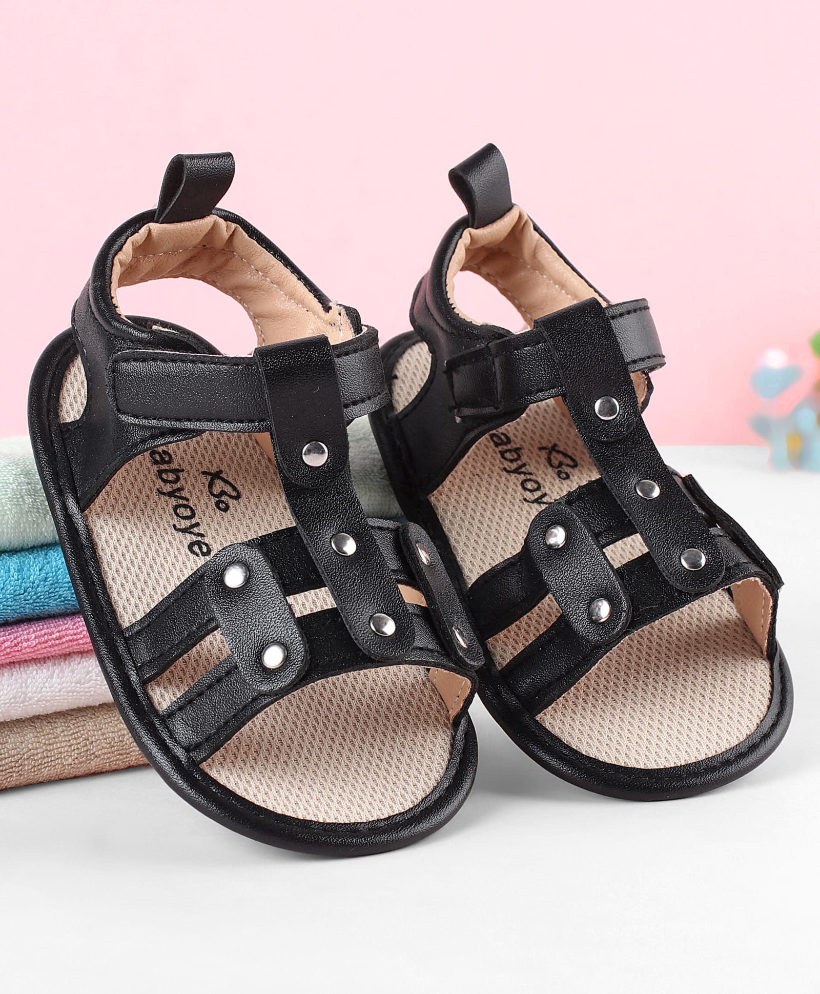 Babyoye Velcro Closure Solid Booties - Black-image-3