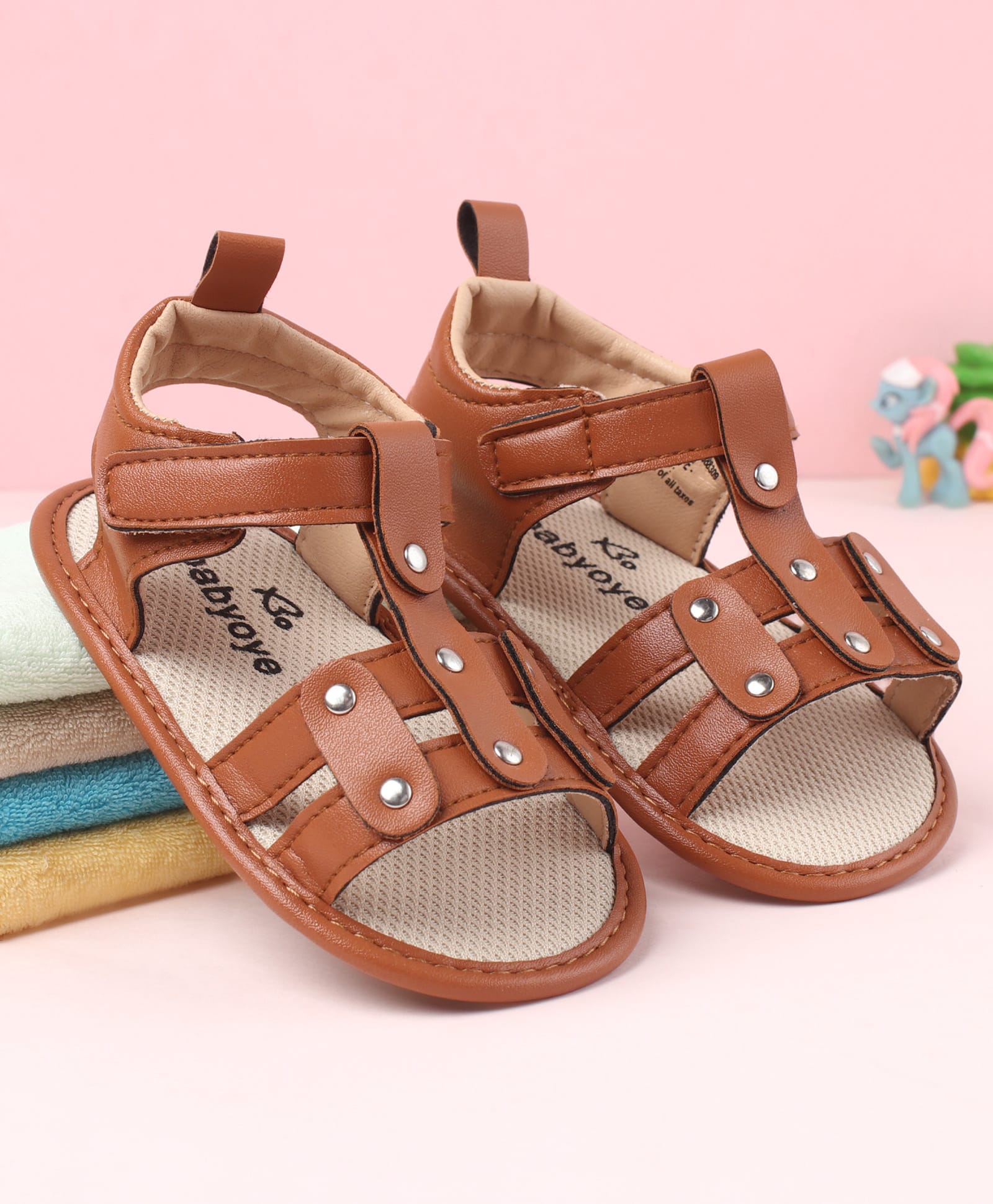 Babyoye Velcro Closure Solid Booties - Brown-picture-24