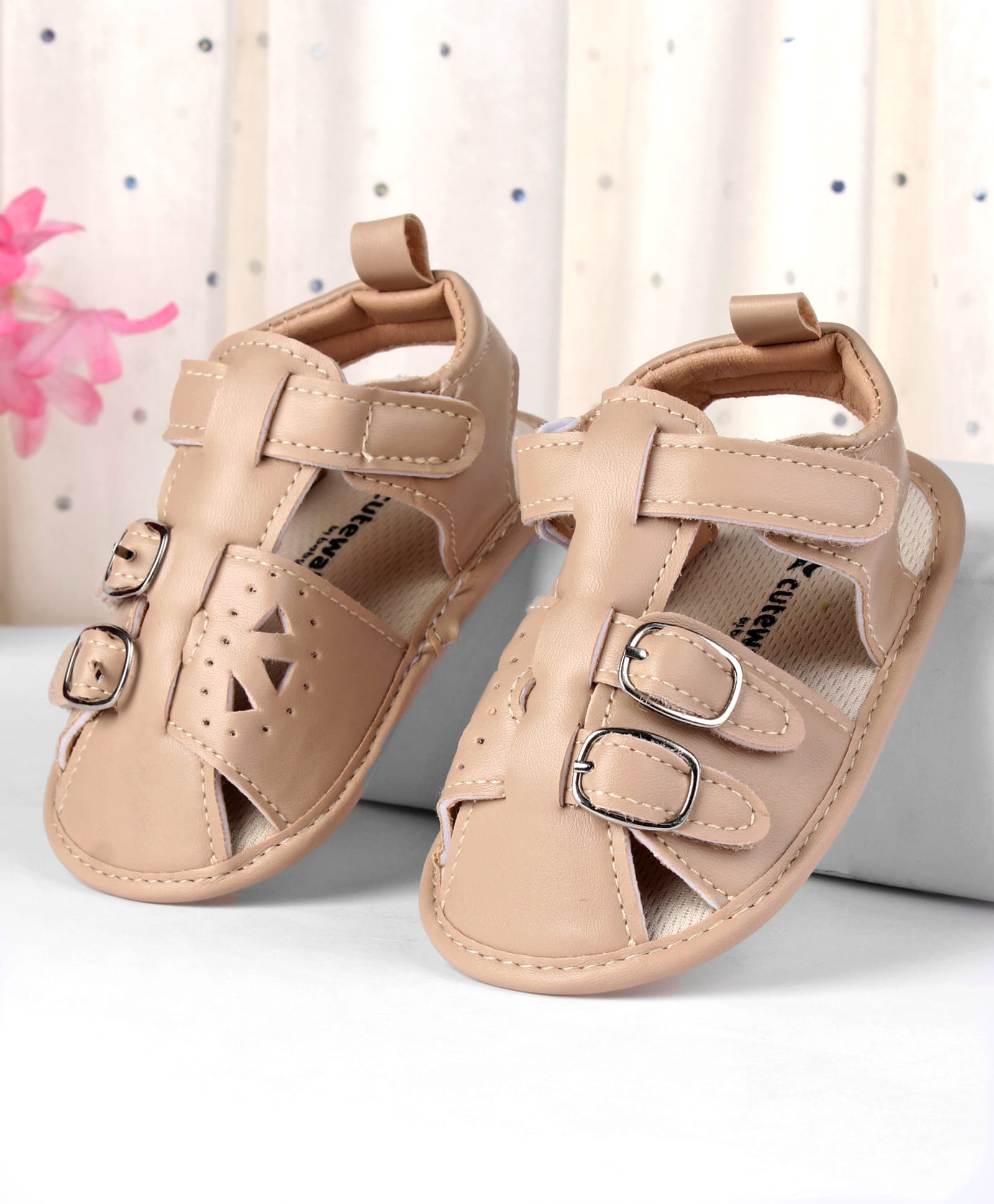 Cute Walk by Babyhug Booties with Velcro Closure - Beige-picture-27