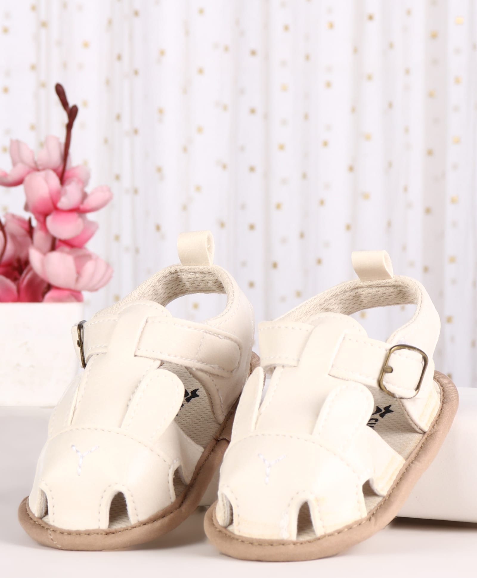 Cute Walk by Babyhug Booties with Buckle Closure & Ear Applique - Beige-picture-14