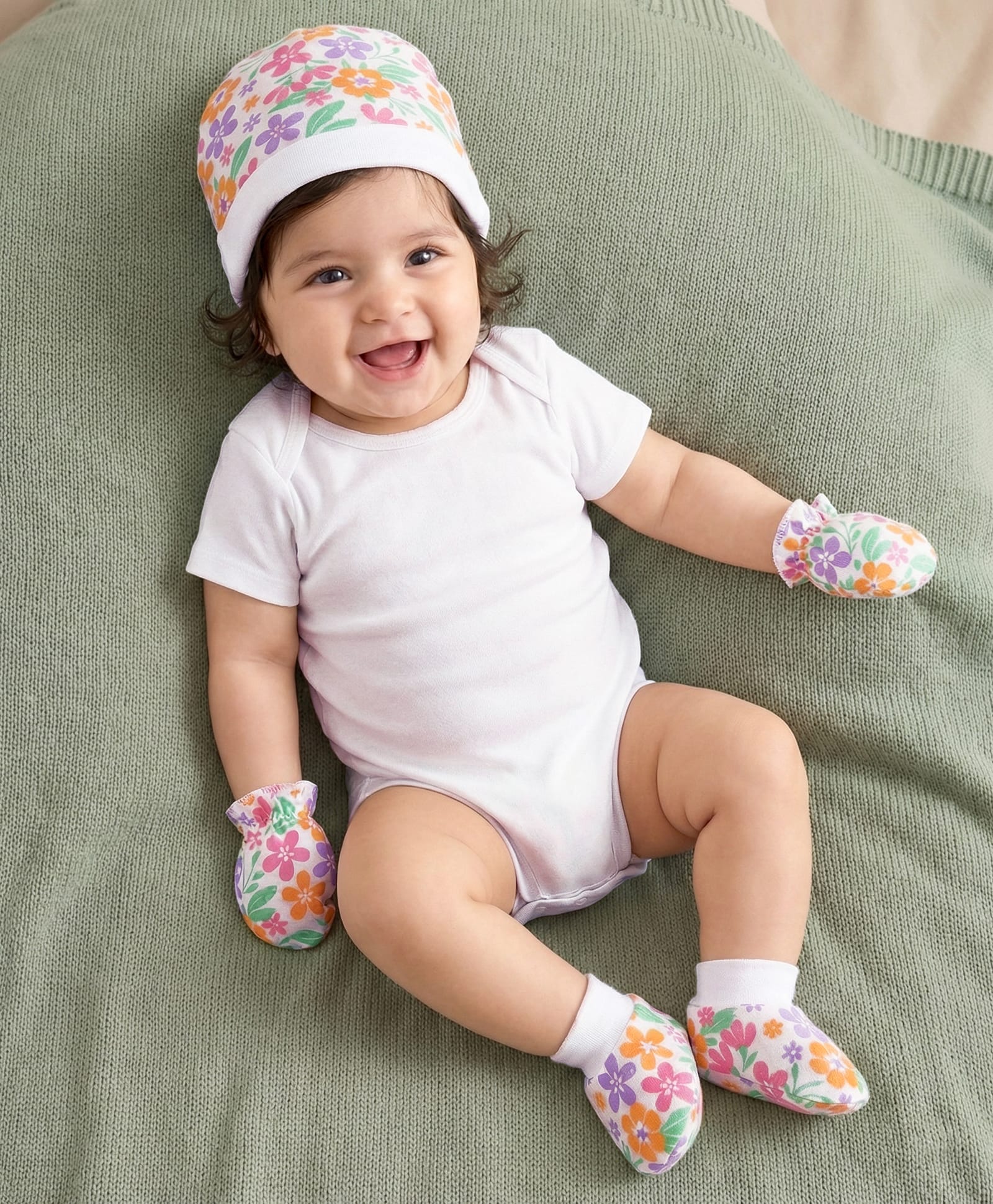 Babyhug 100% Cotton Interlock Knit Cap Mittens Booties With Floral Print White - Diameter 10 cm