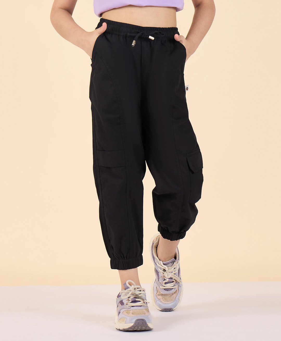 StyloBug Cotton Woven Solid Cargo Pants - Black-image-7