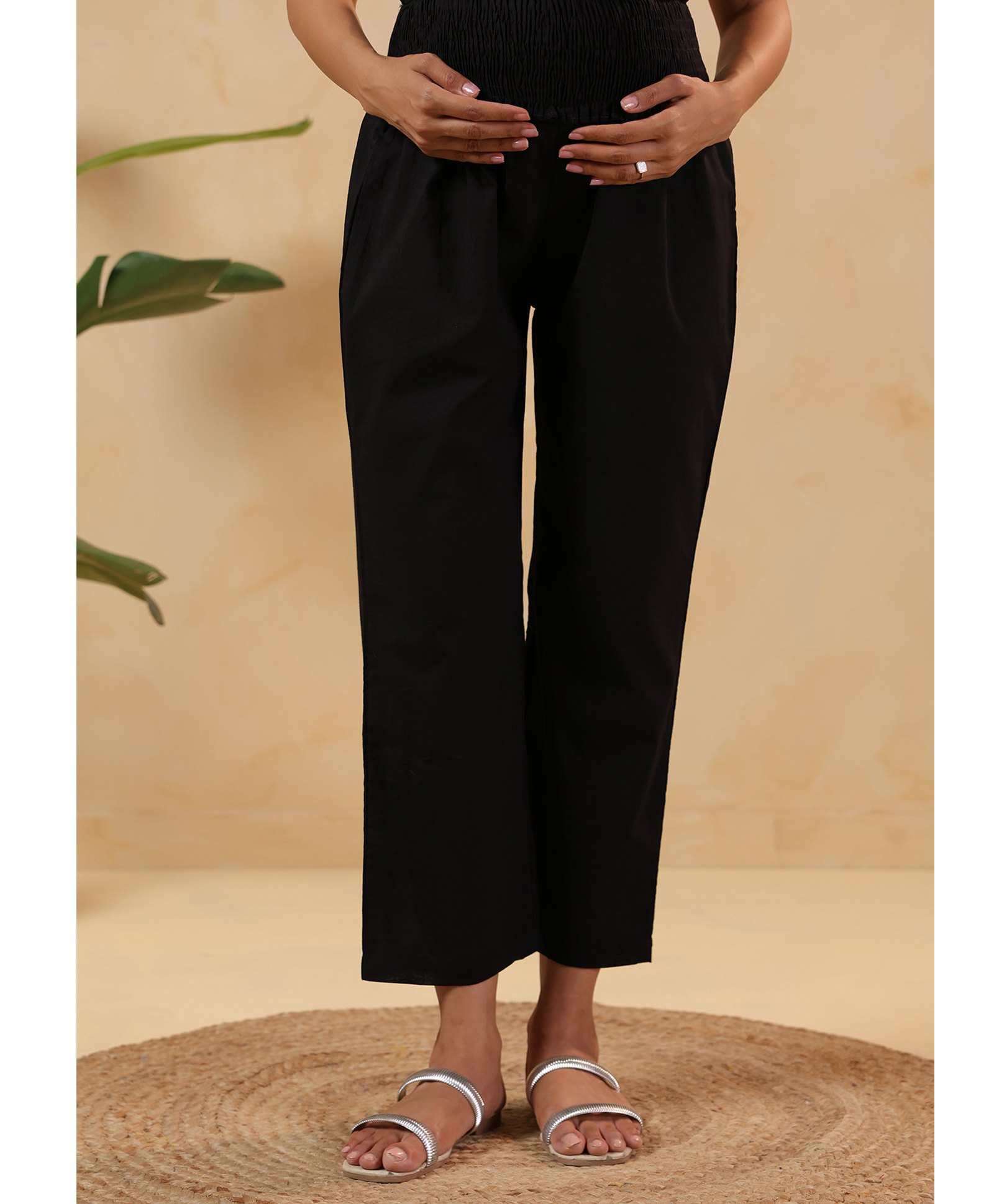 Ikk Kudi by Seerat Cotton Woven Solid High Waist Maternity Pant - Black