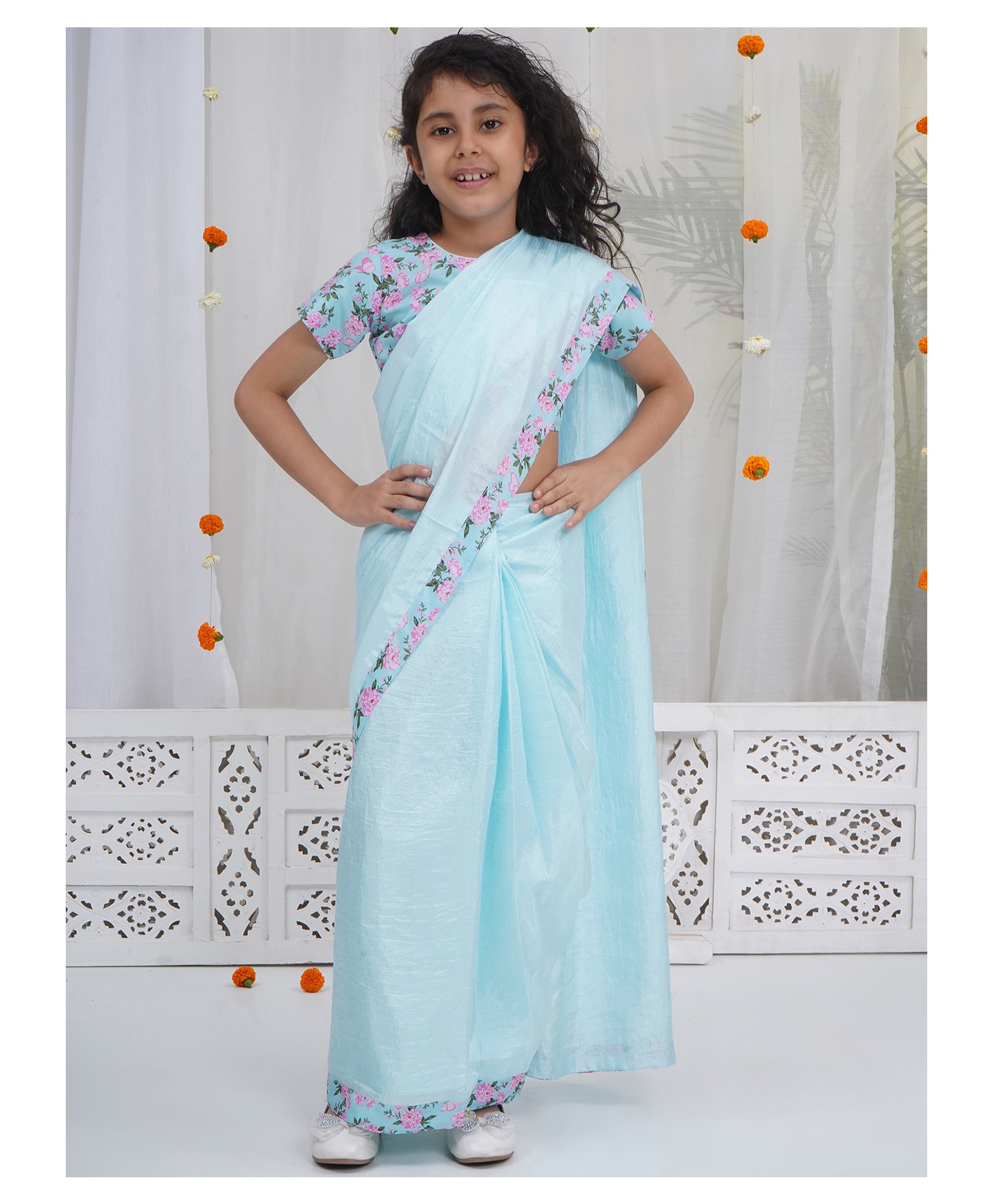 Little Bansi Muslin Woven Floral & Butterfly Printed Saree With Half Sleeves Blouse - Blue-picture-11