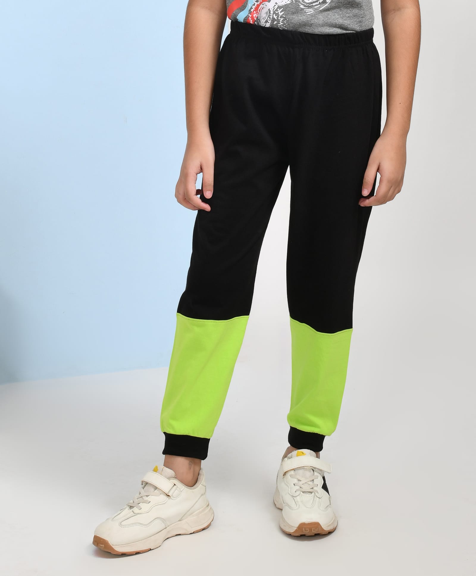 hrit Kiwi Cotton Knit Cut & Sew Joggers - Black-picture-26